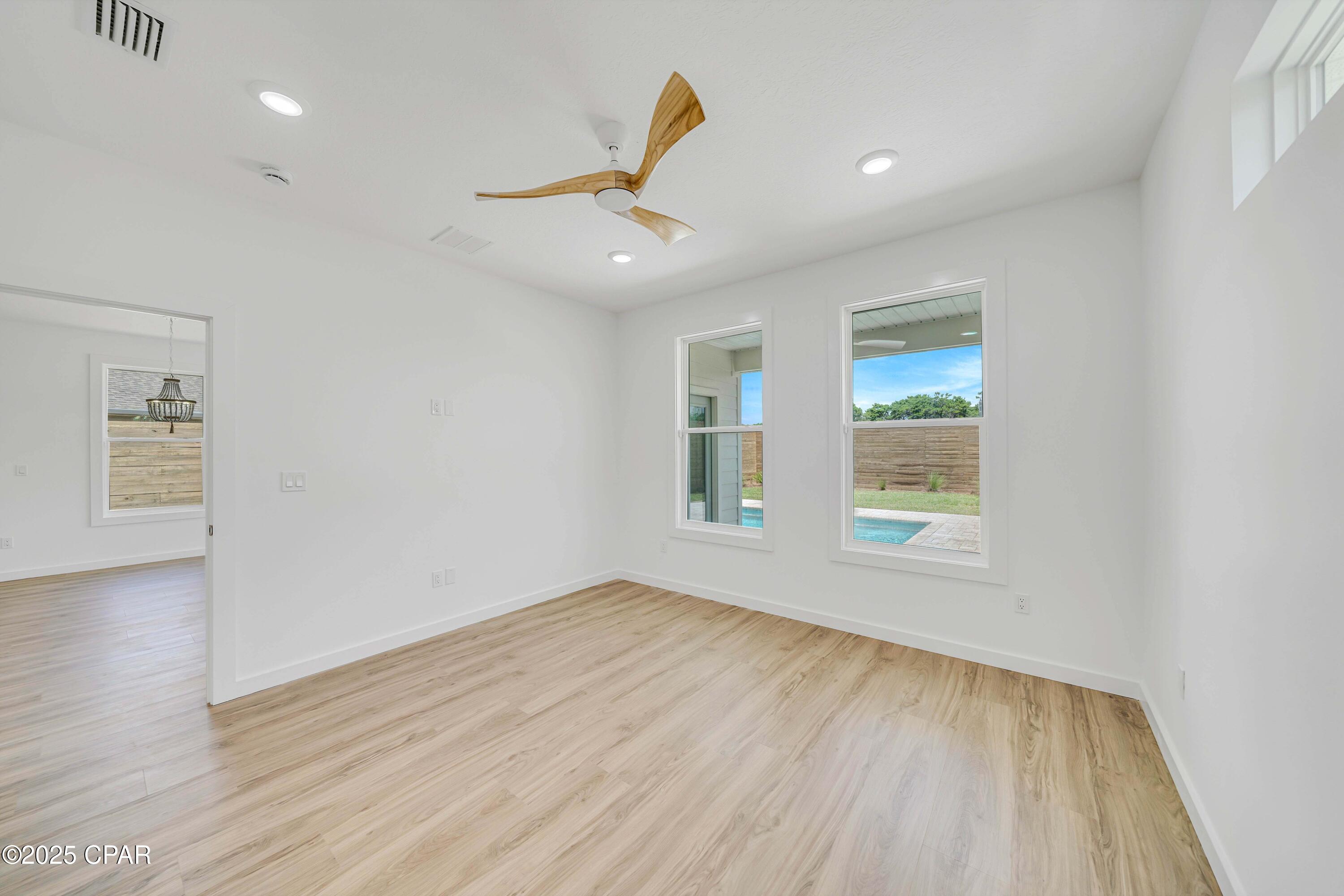 Image 23 For 20916 Lakeview Drive