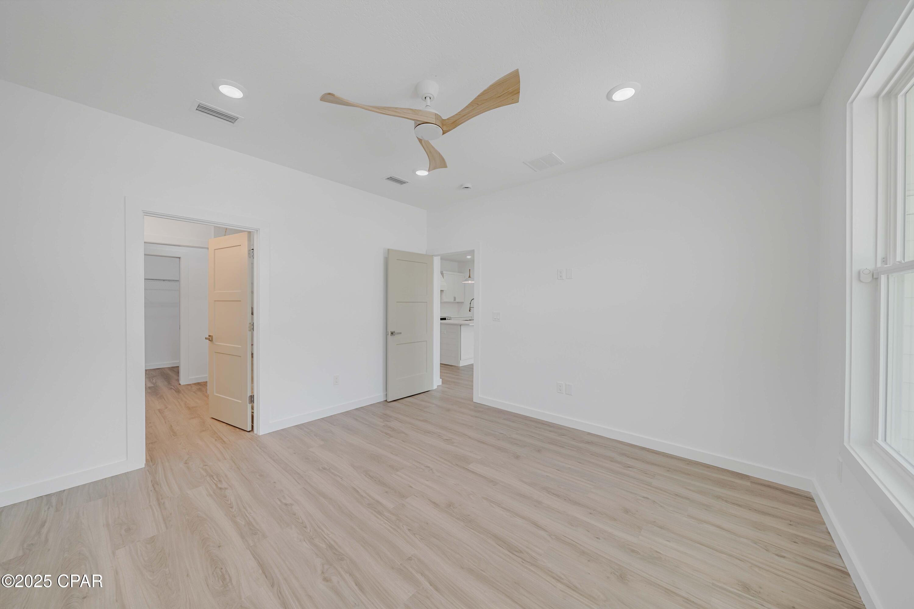 Image 24 For 20916 Lakeview Drive