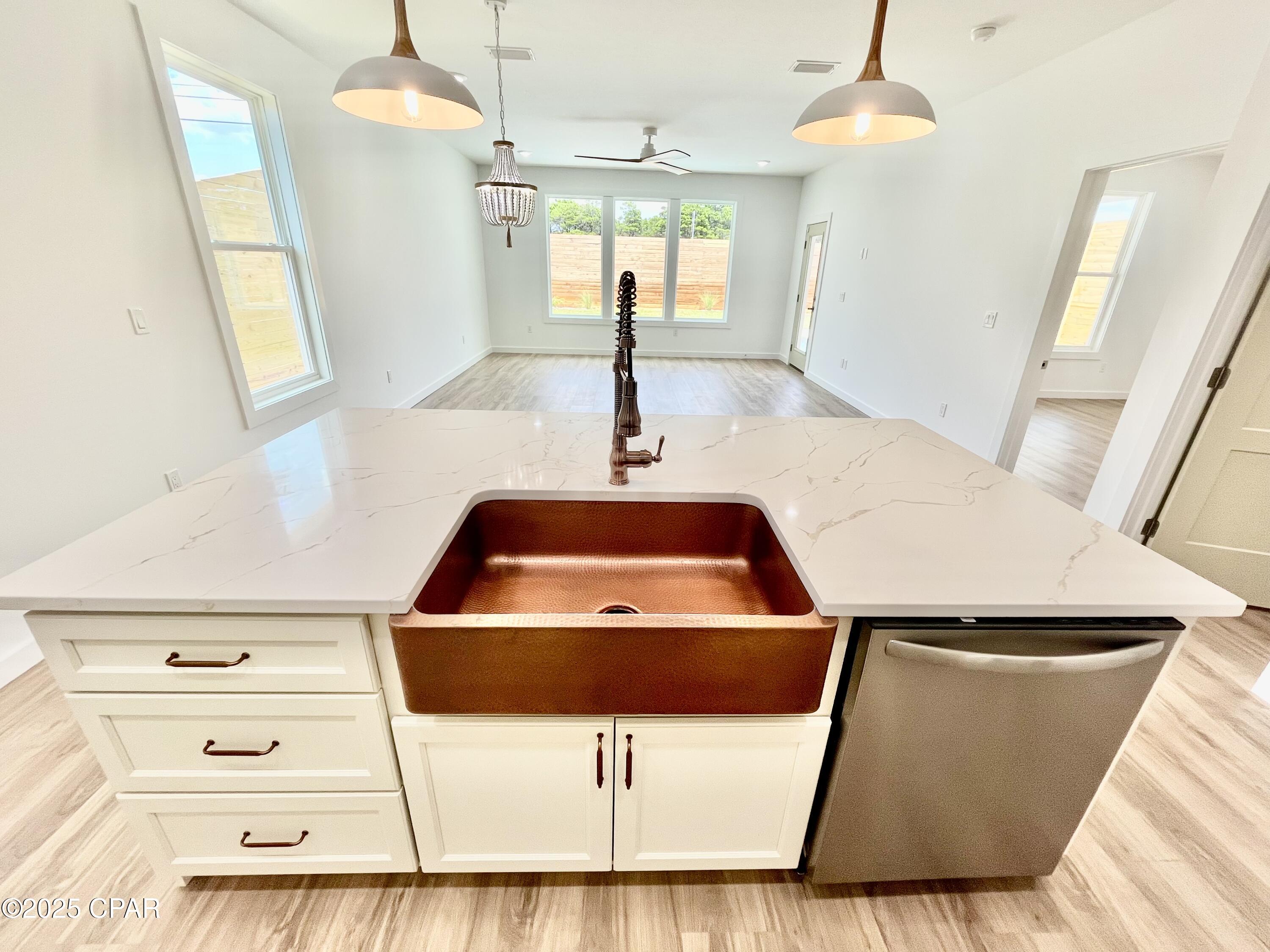 Image 4 For 20916 Lakeview Drive