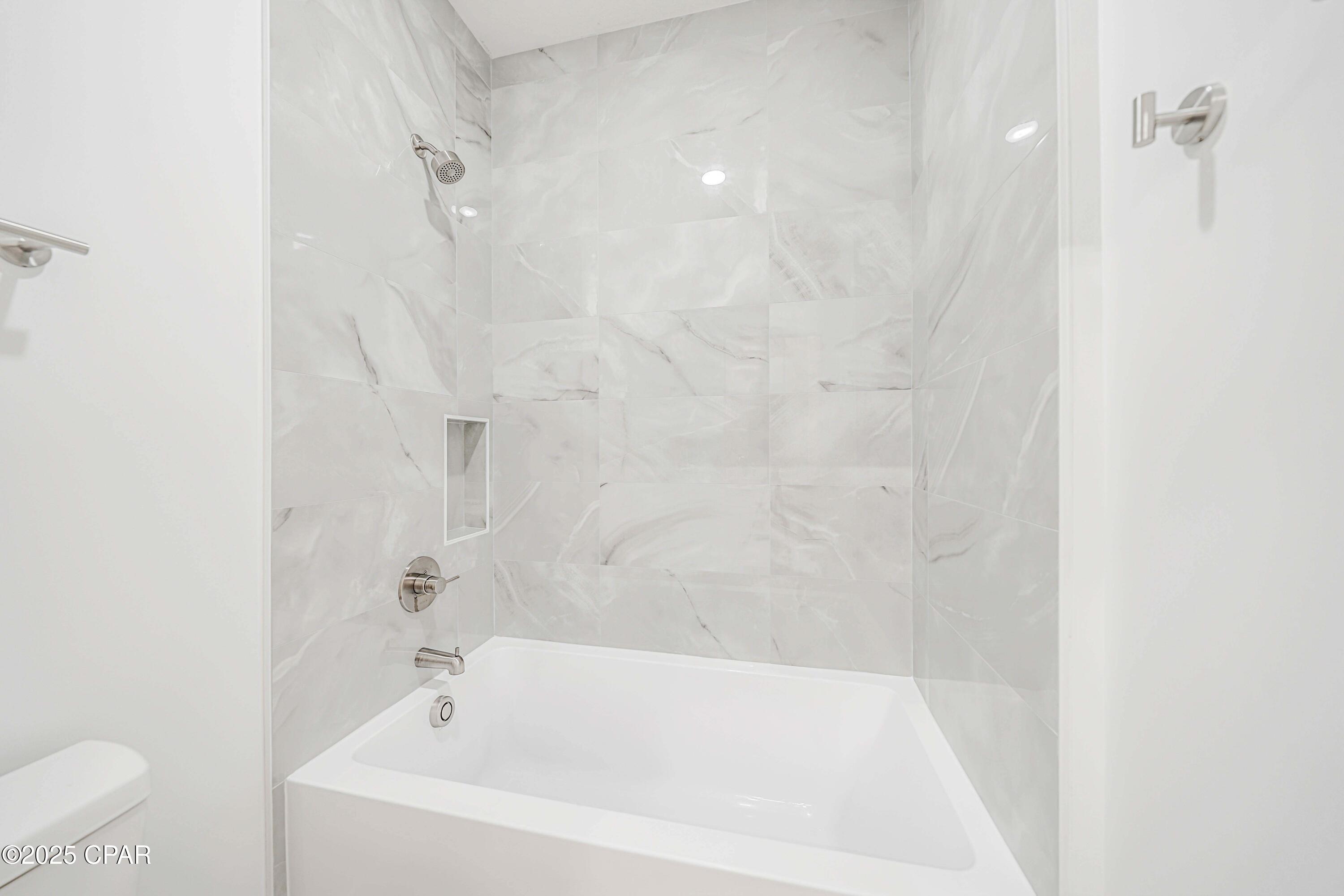 Image 45 For 20916 Lakeview Drive