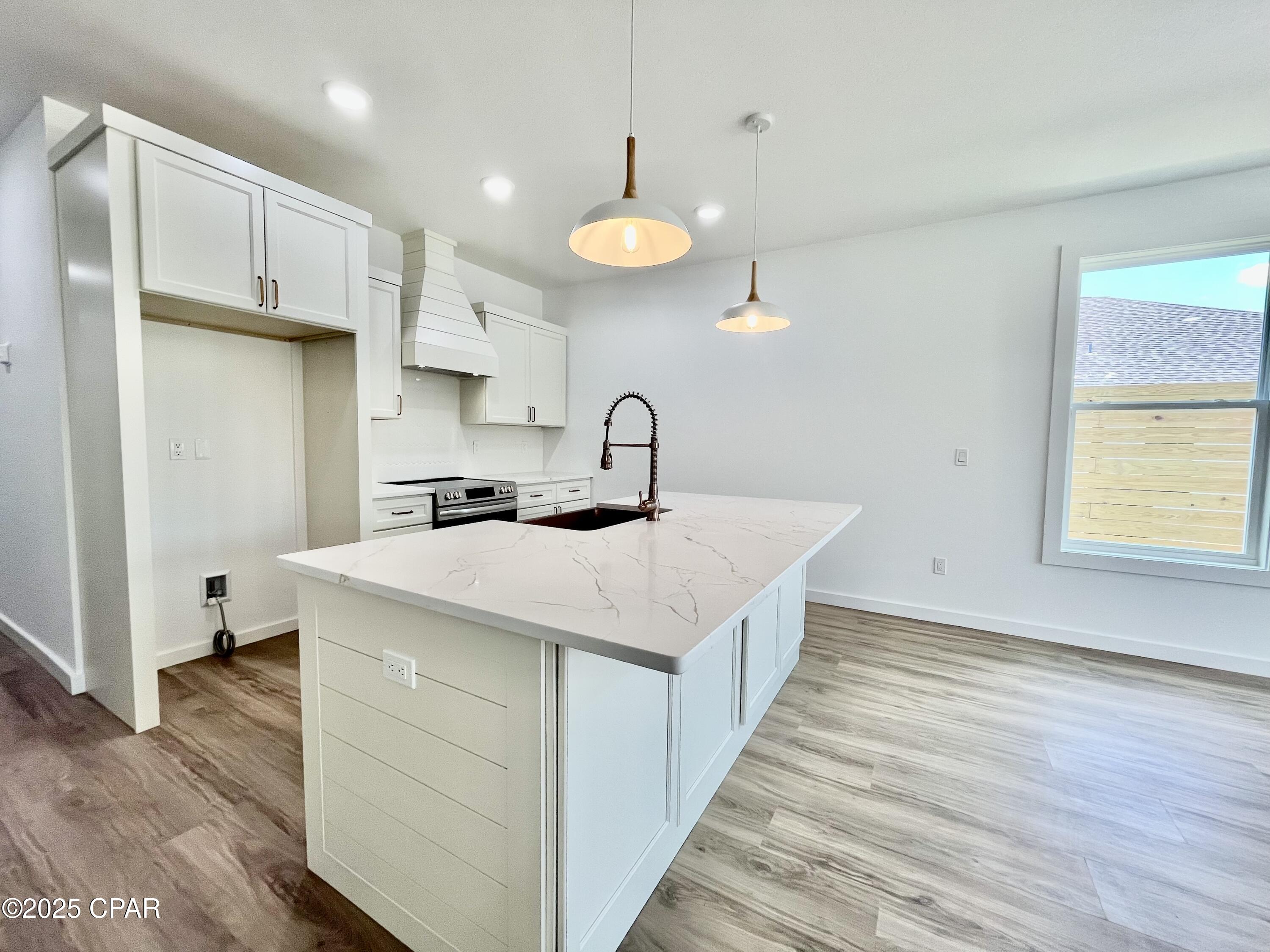 Image 7 For 20916 Lakeview Drive