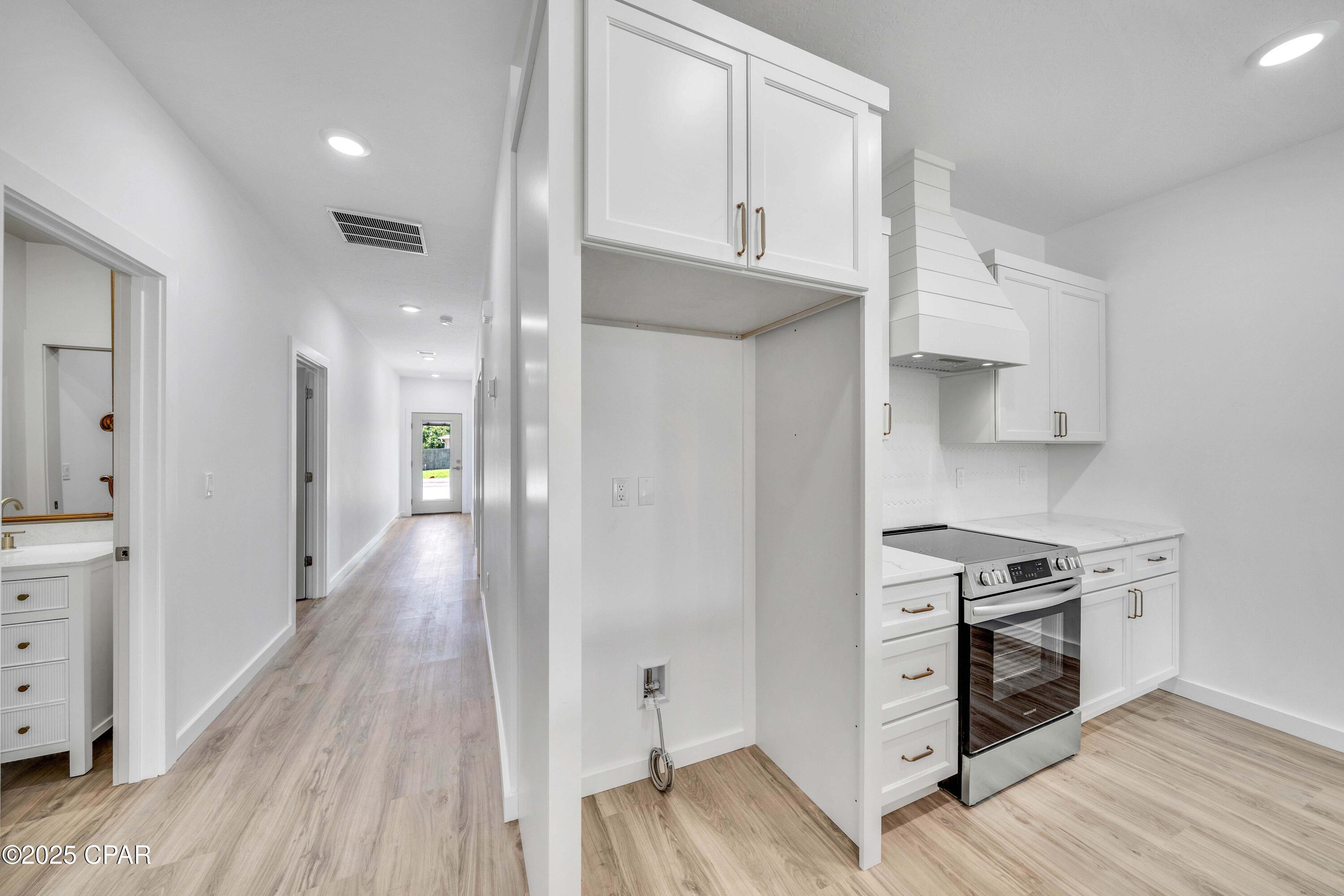 Image 9 For 20916 Lakeview Drive