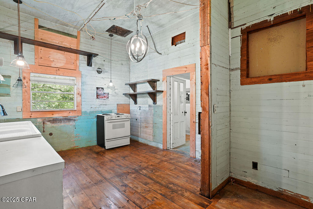 Image 16 For 503 Tracy Street