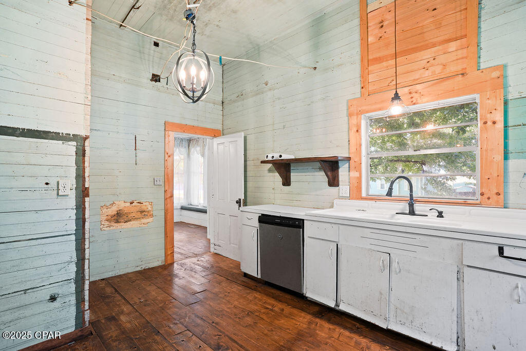 Image 17 For 503 Tracy Street