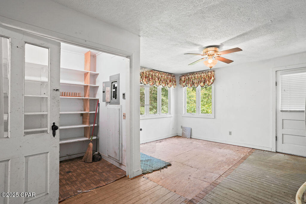 Image 19 For 503 Tracy Street