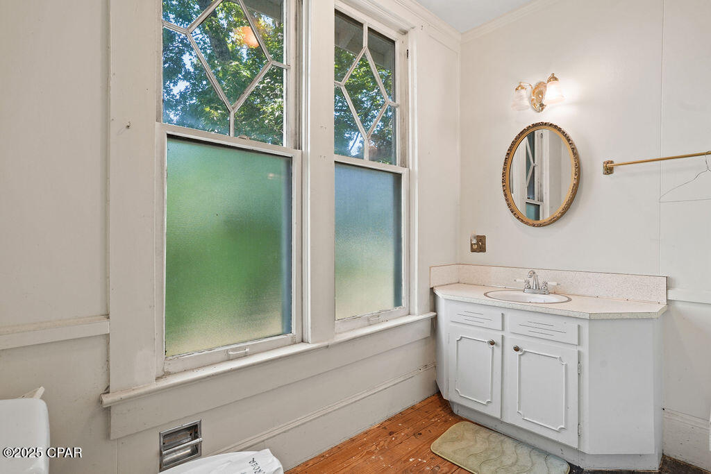 Image 27 For 503 Tracy Street