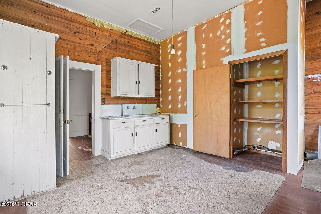 Image 37 For 503 Tracy Street