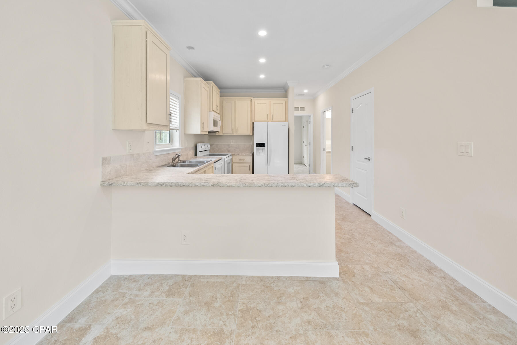 Image 6 For 16246 Lullwater