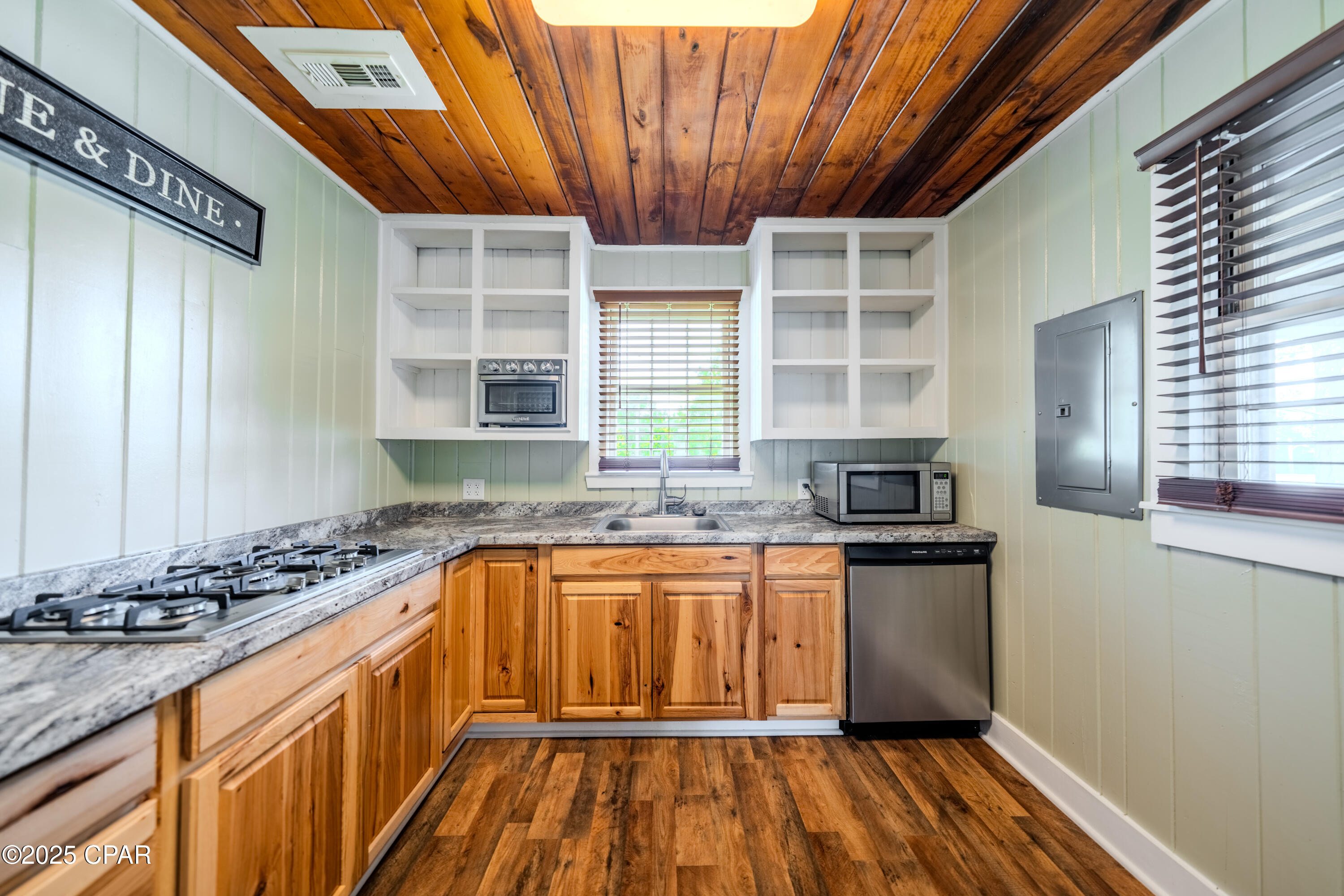 Image 3 For 961 Morgan Avenue