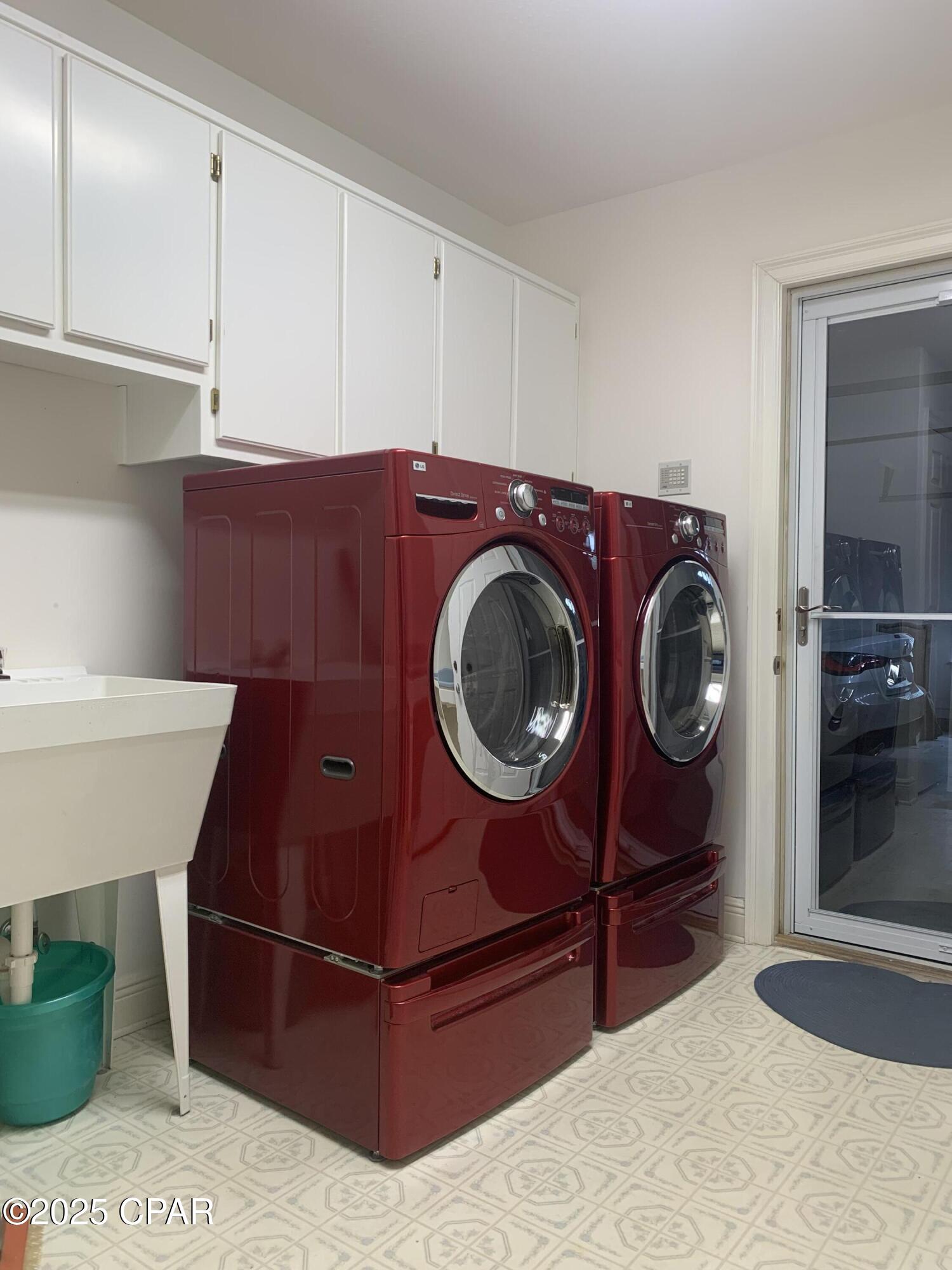 Image 21 For 2513 Parkwood Drive