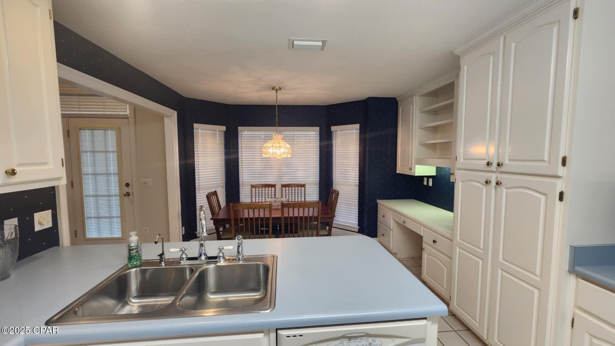 Image 8 For 2513 Parkwood Drive