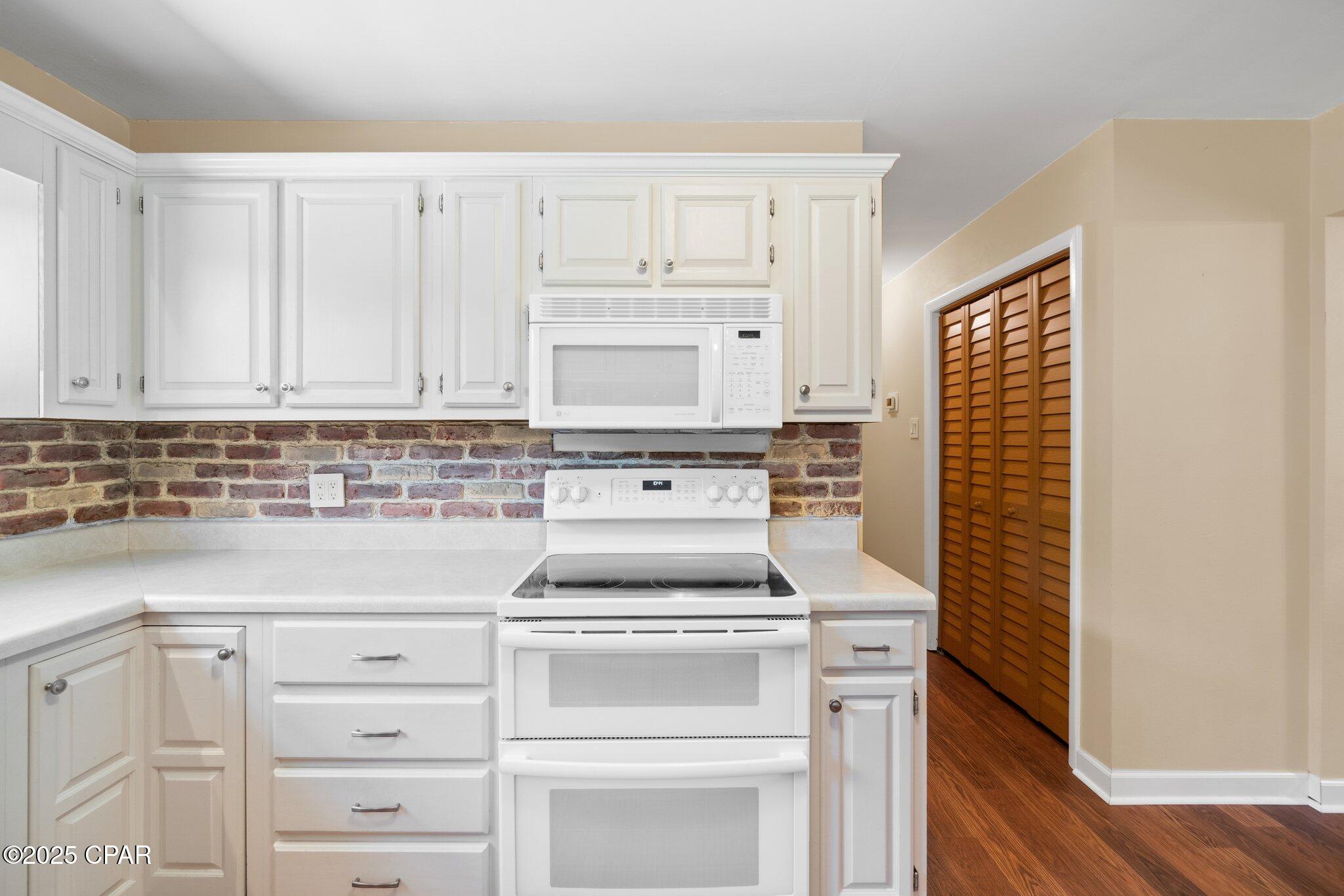 Image 42 For 9106 Abba Lane