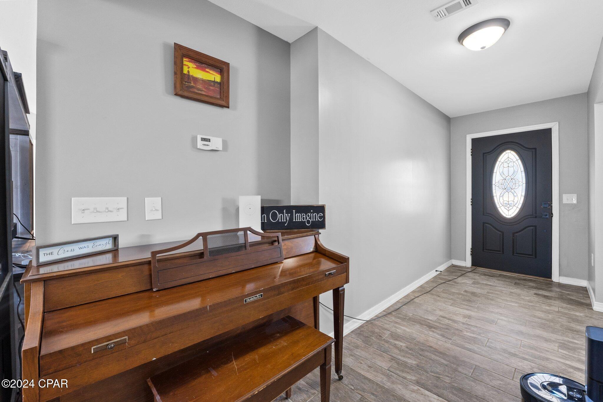 Homes for sale in Bonifay, FL | 1528 Hilltop Dr, Bonifay, FL 32425 | MLS# 766166