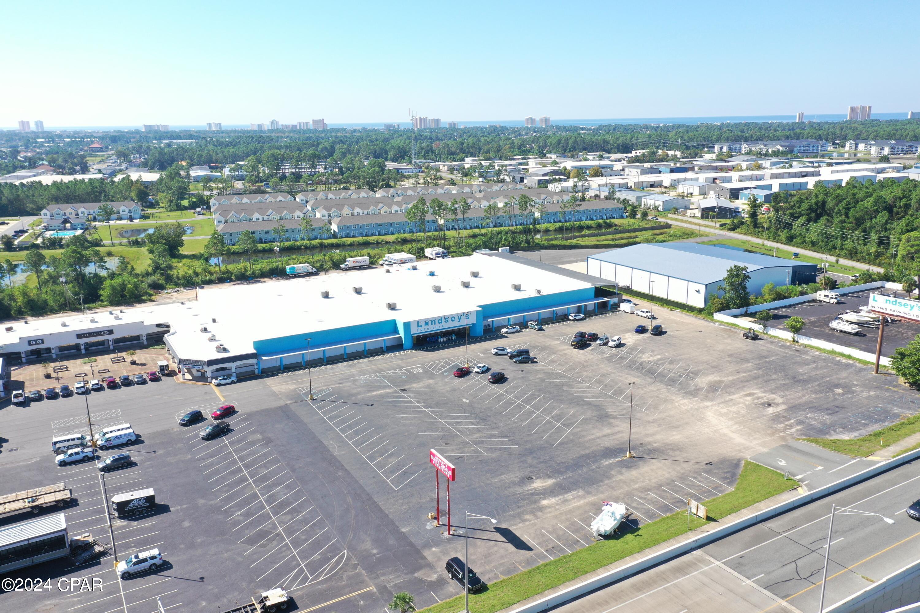 Image 7 For 7157 Front Beach Road