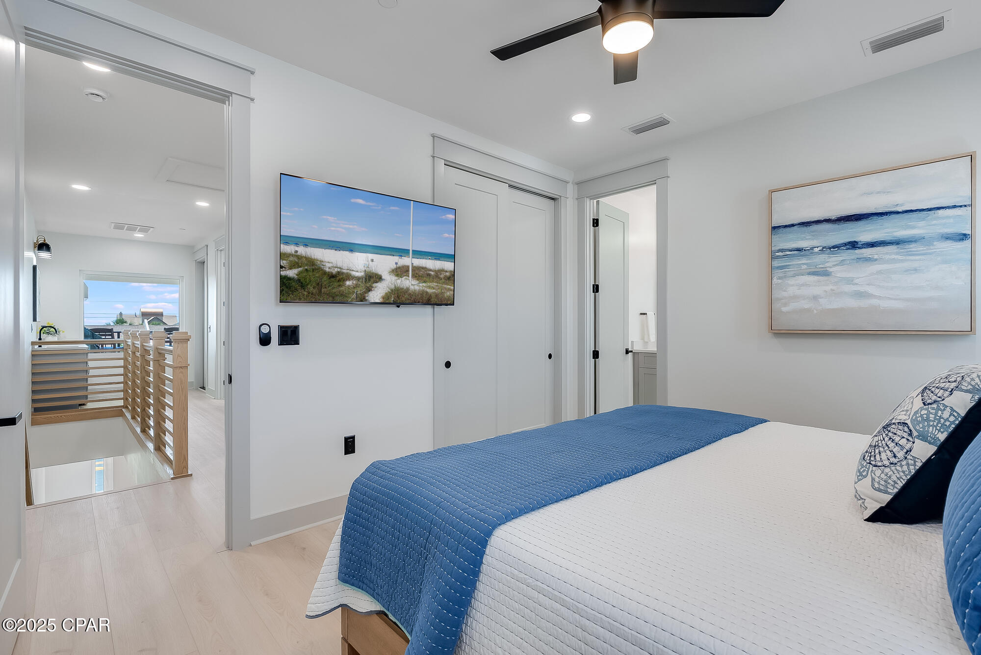 Listing photo id 26 for 5237 Thomas Drive A&b