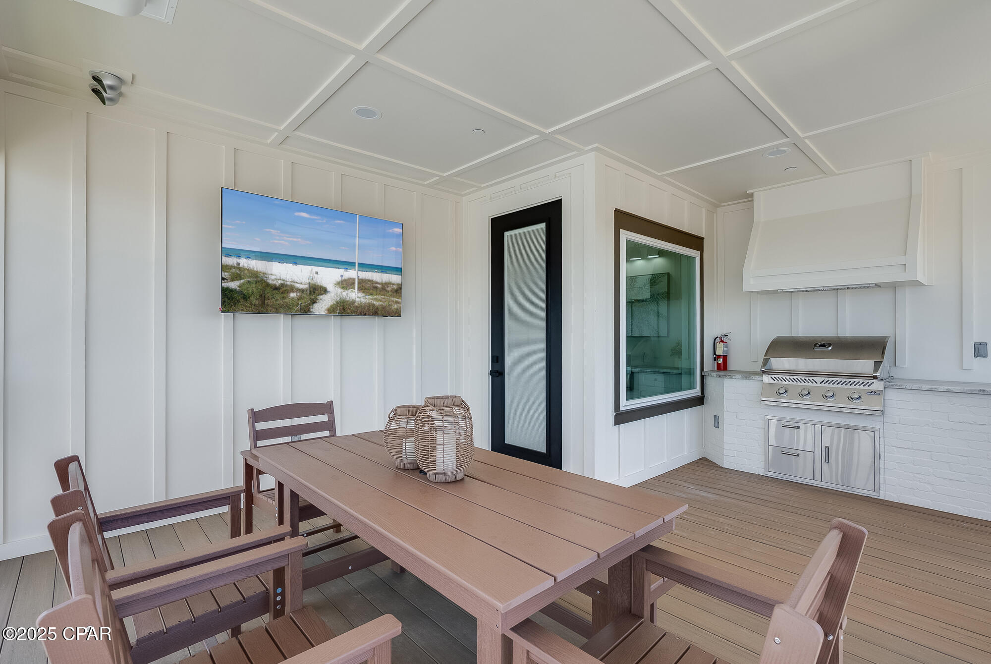 Listing photo id 34 for 5237 Thomas Drive A&b