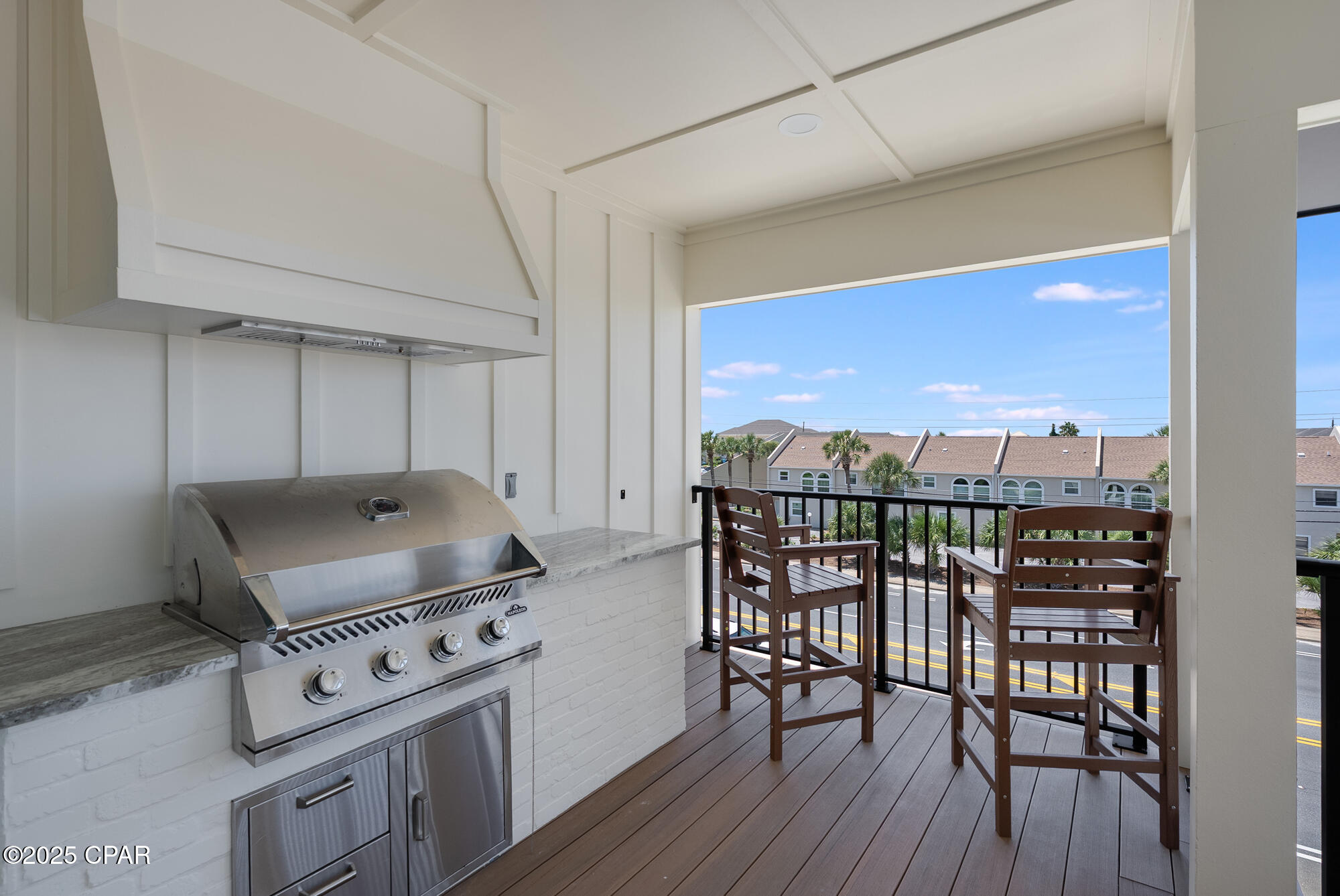 Listing photo id 36 for 5237 Thomas Drive A&b