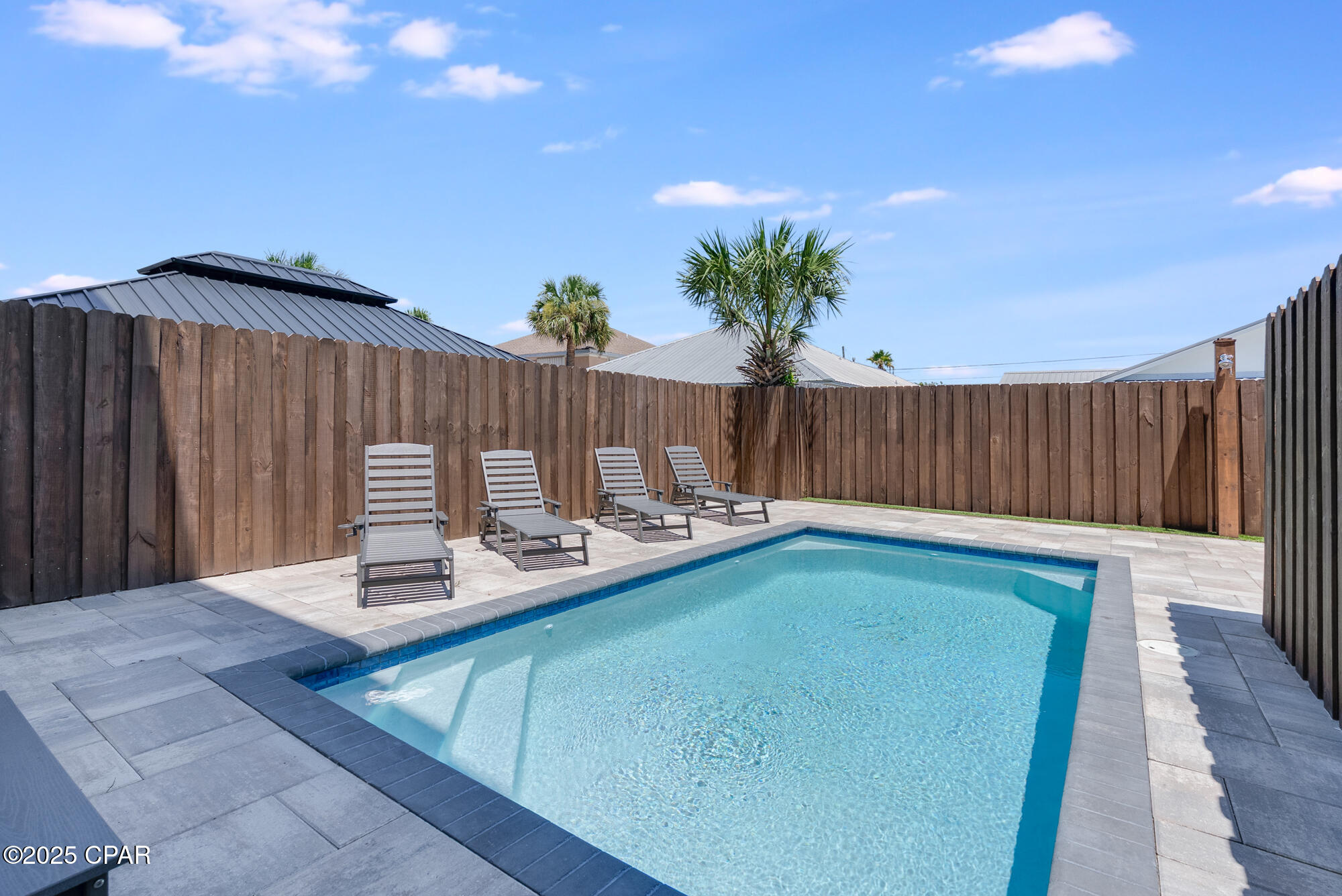 Listing photo id 36 for 5237 Thomas Drive A&b