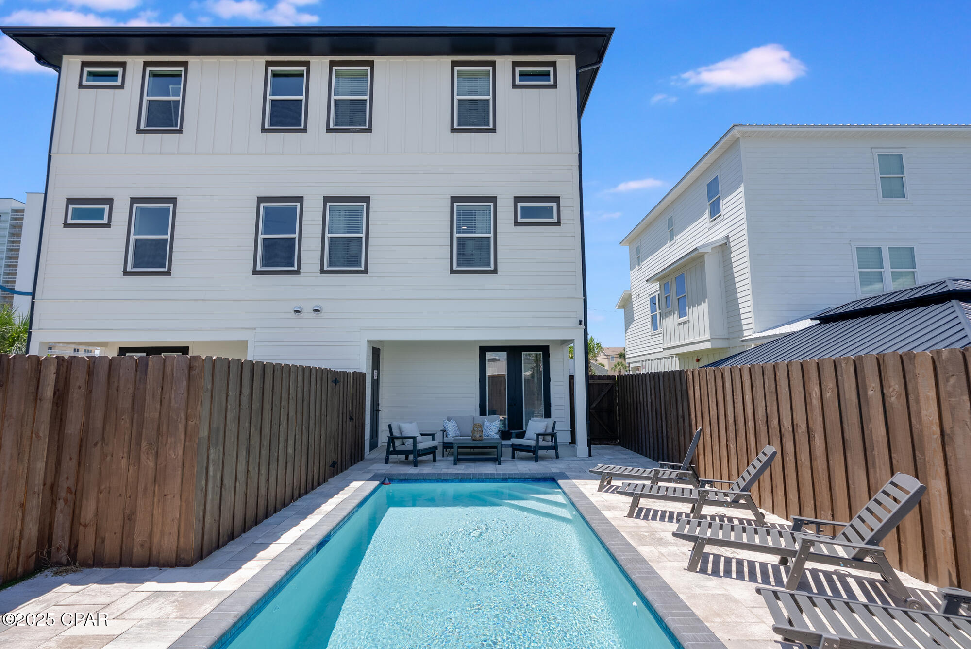 Listing photo id 41 for 5237 Thomas Drive A&b