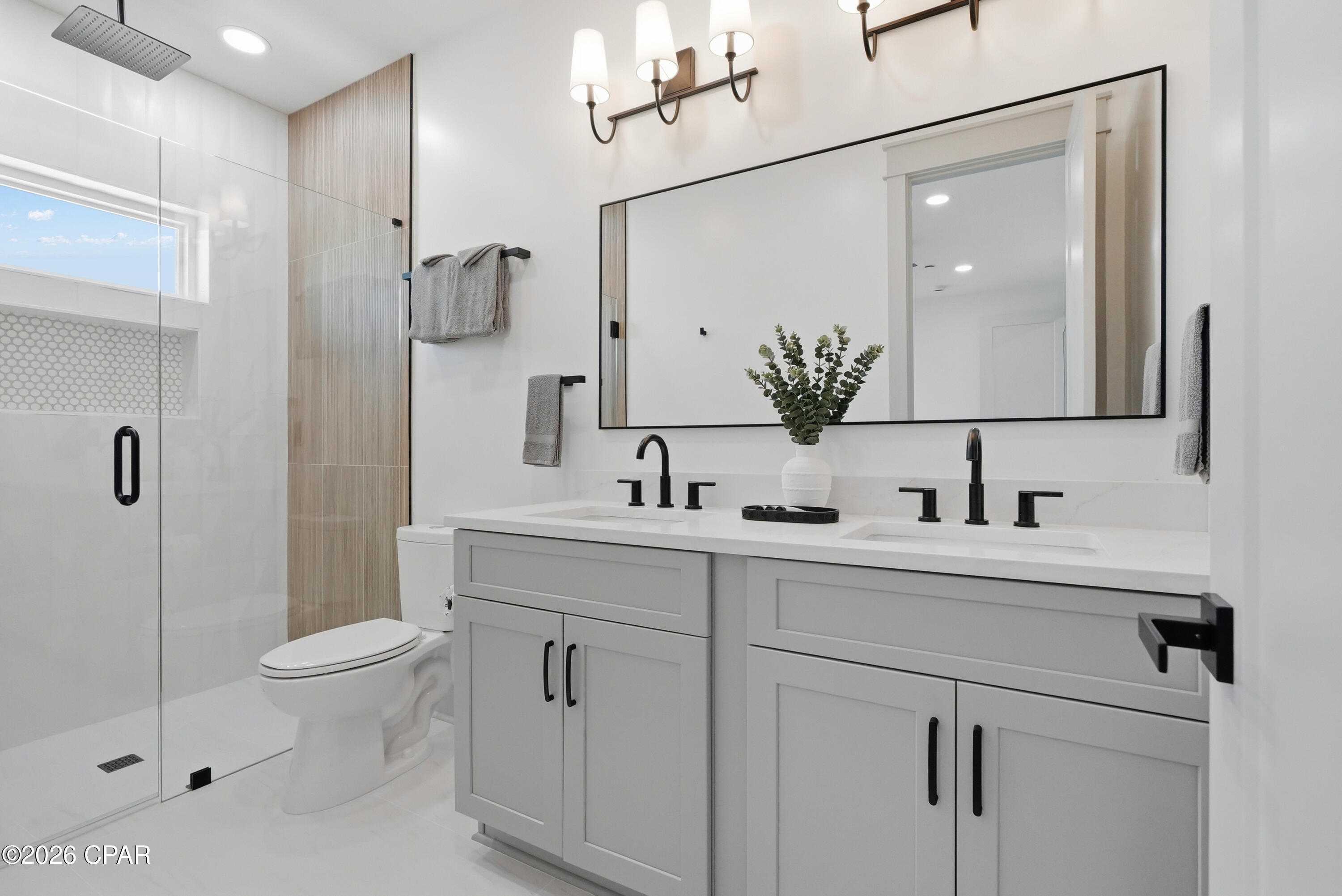 Listing photo id 75 for 5237 Thomas Drive A&b