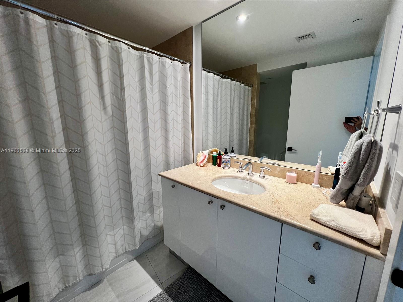 901 Brickell Key Blvd #1509, Miami FL 33131