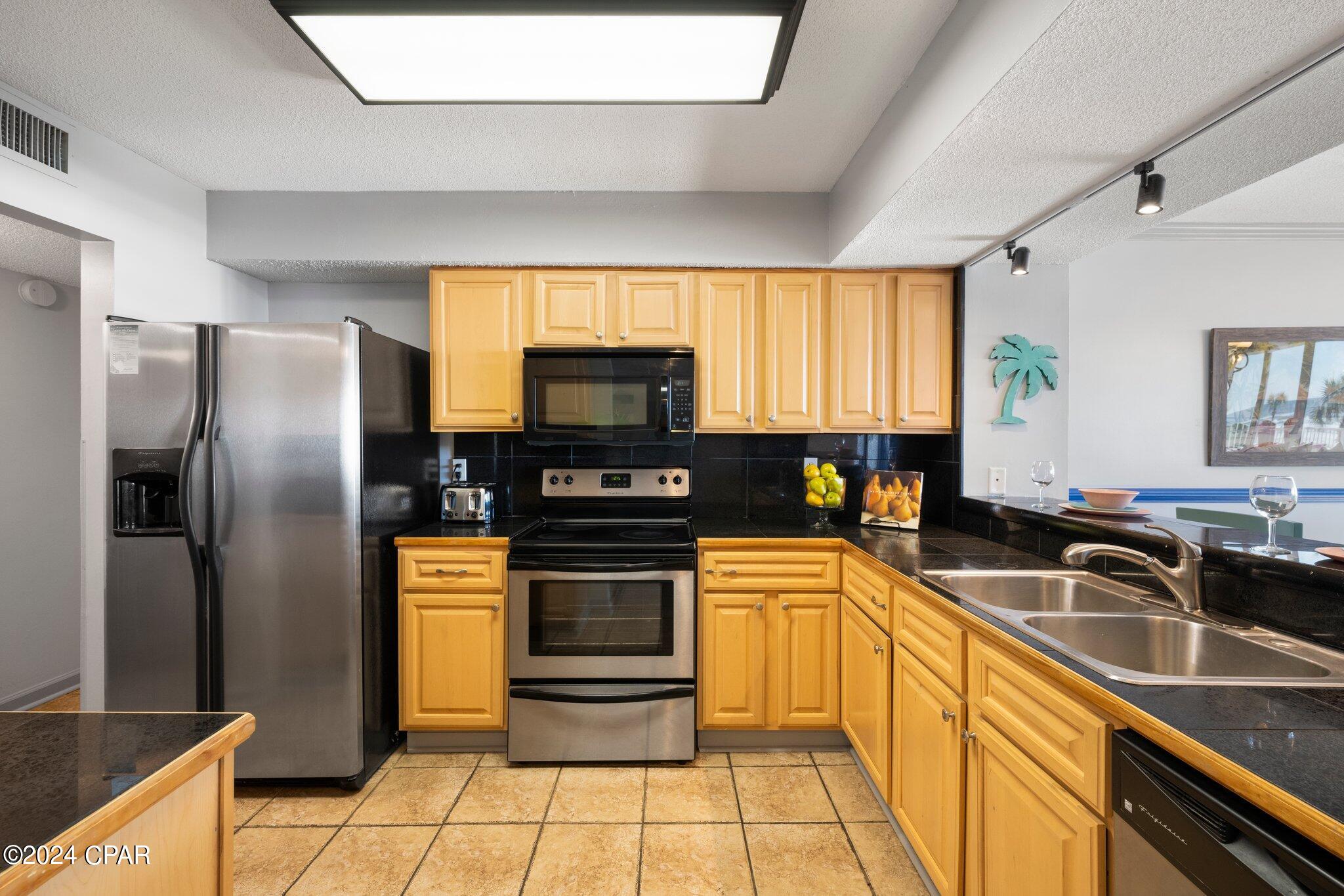 Image 17 For 7205 Thomas E206 Drive 206