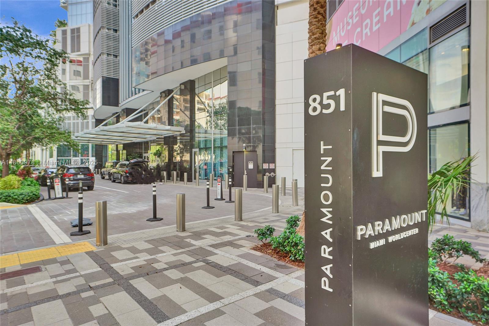 Paramount Miami Worldcent