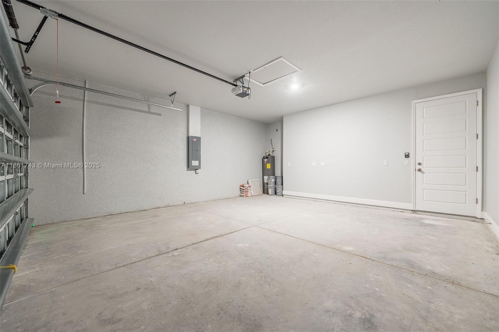 Homes for sale in La Belle, FL | 5028 N Peachtree Cir, La Belle, FL 33935 | MLS# A11861743