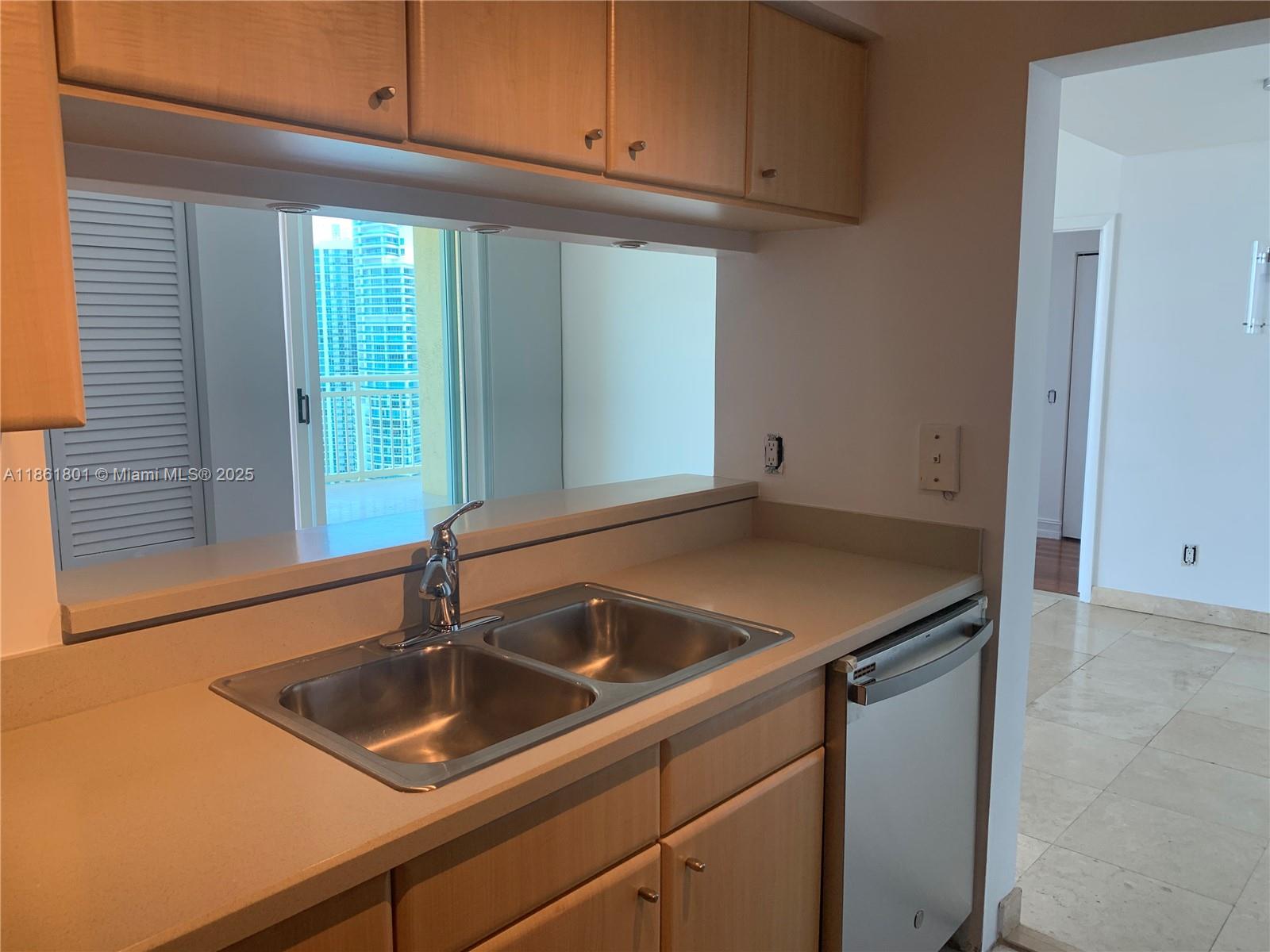 2475 Brickell Ave #2504, Miami FL 33129