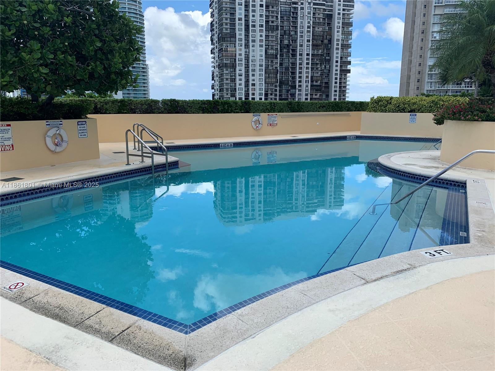 2475 Brickell Ave #2504, Miami FL 33129