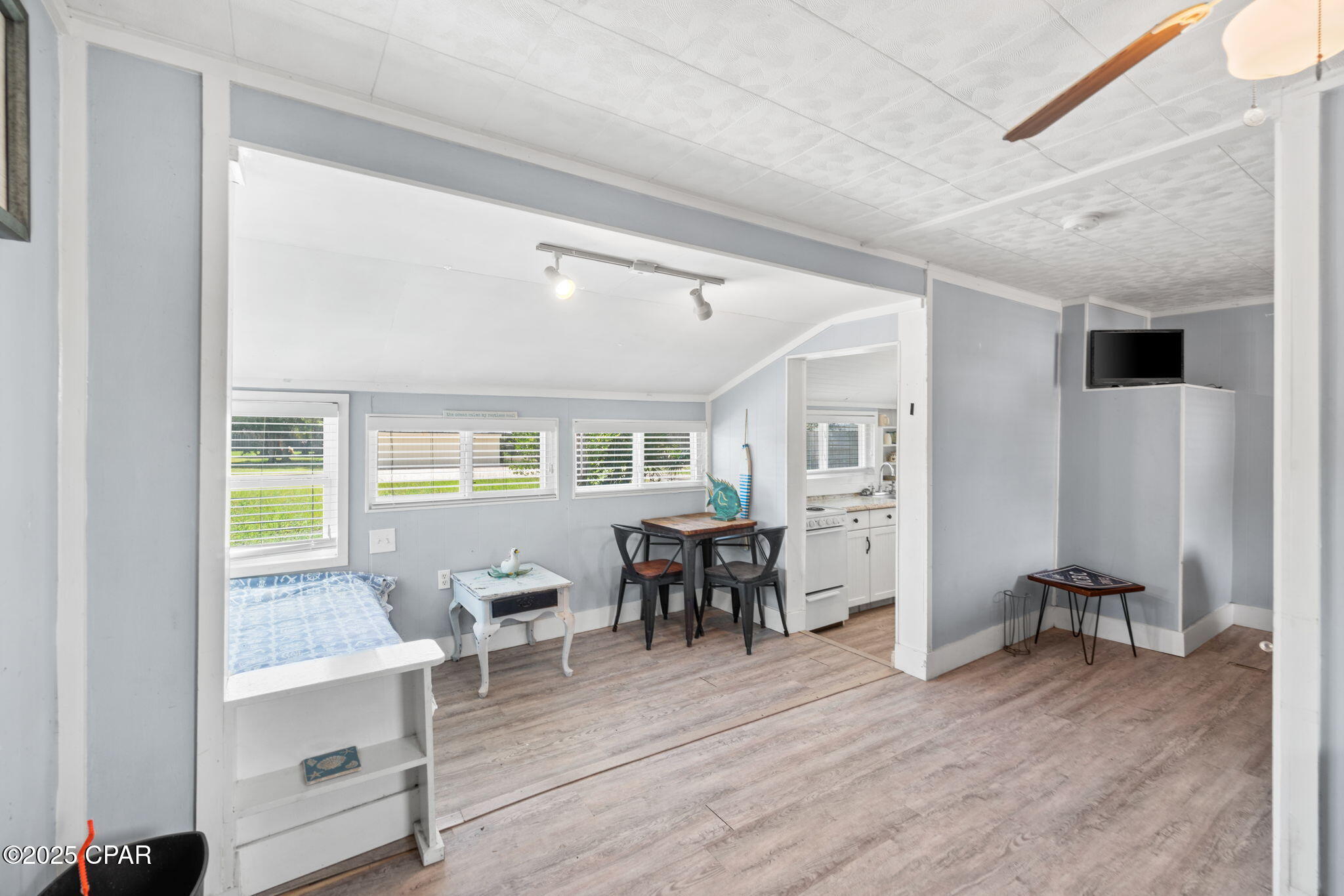 Image 43 For 525 8th Street