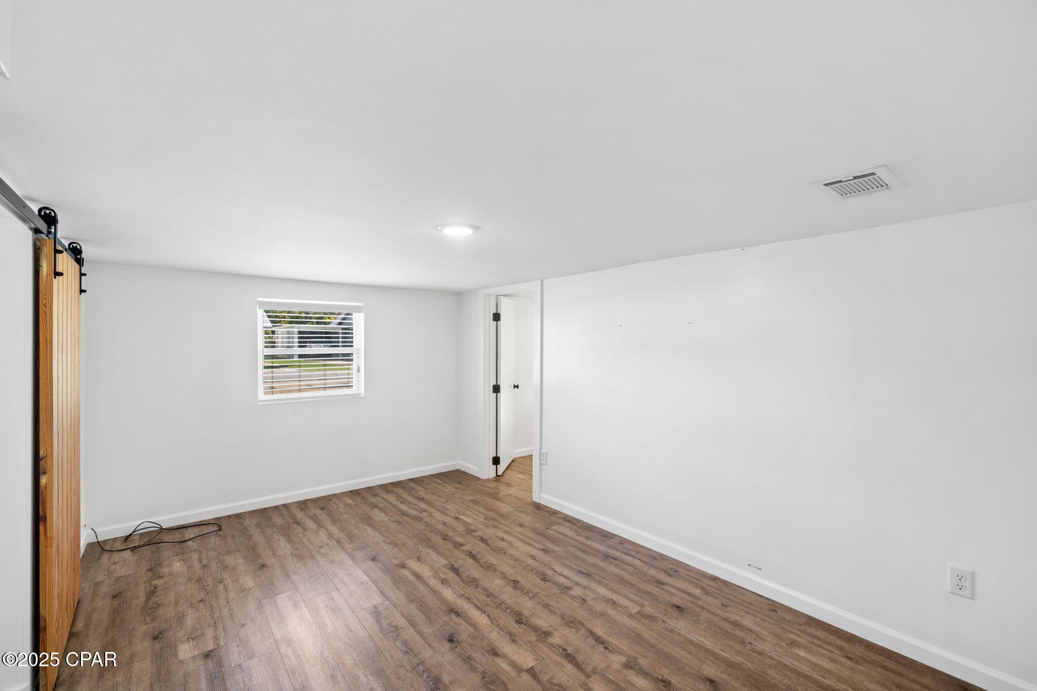 Image 5 For 525 8th Street