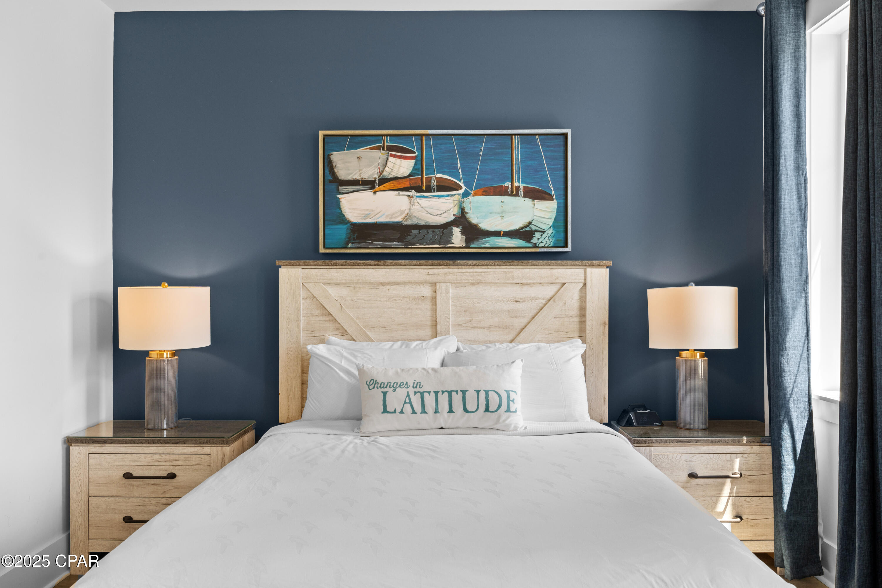 Image 11 For 13656 Front Beach Road