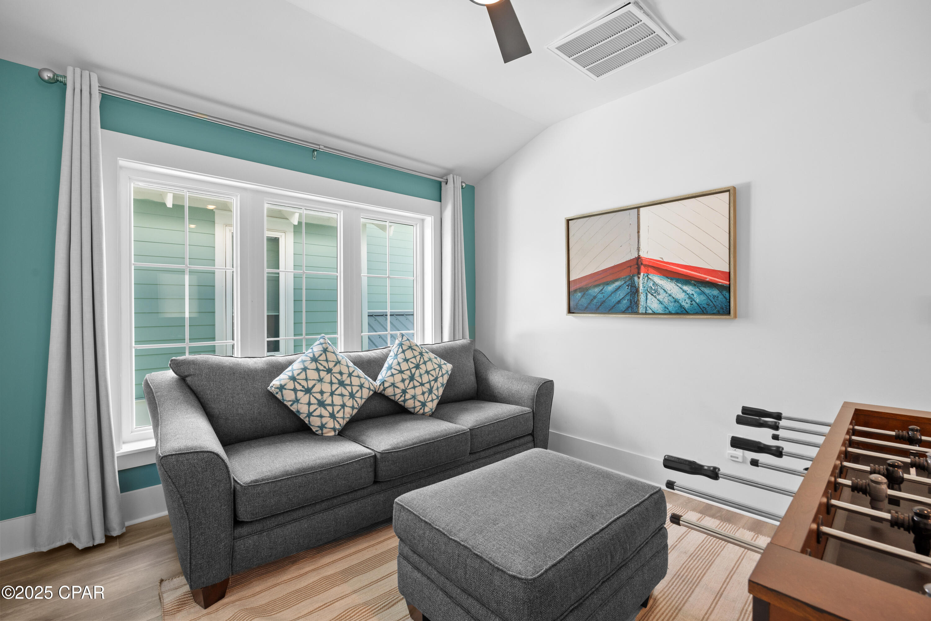 Listing photo id 14 for 13656 Front Beach Road