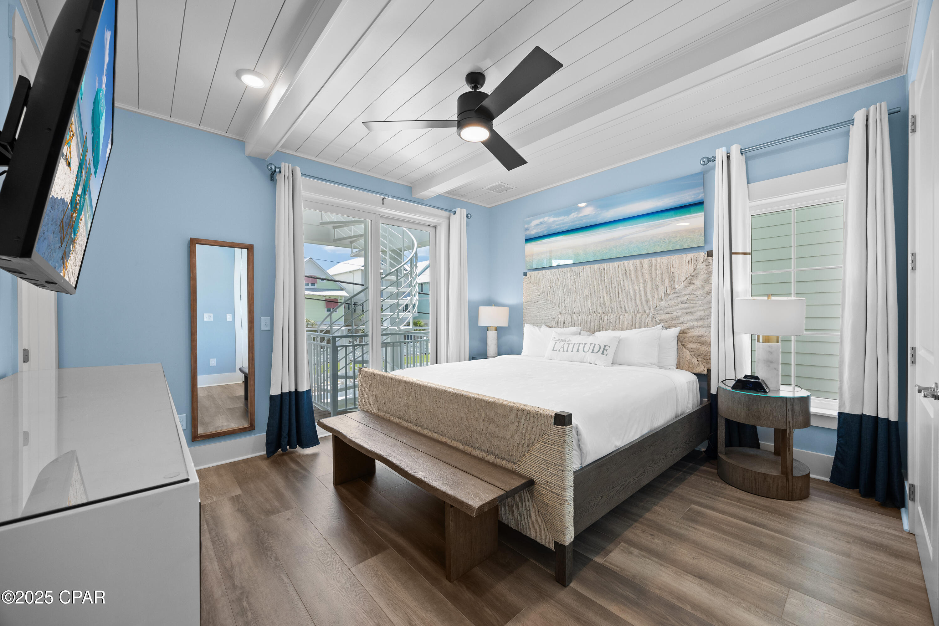 Listing photo id 19 for 13656 Front Beach Road