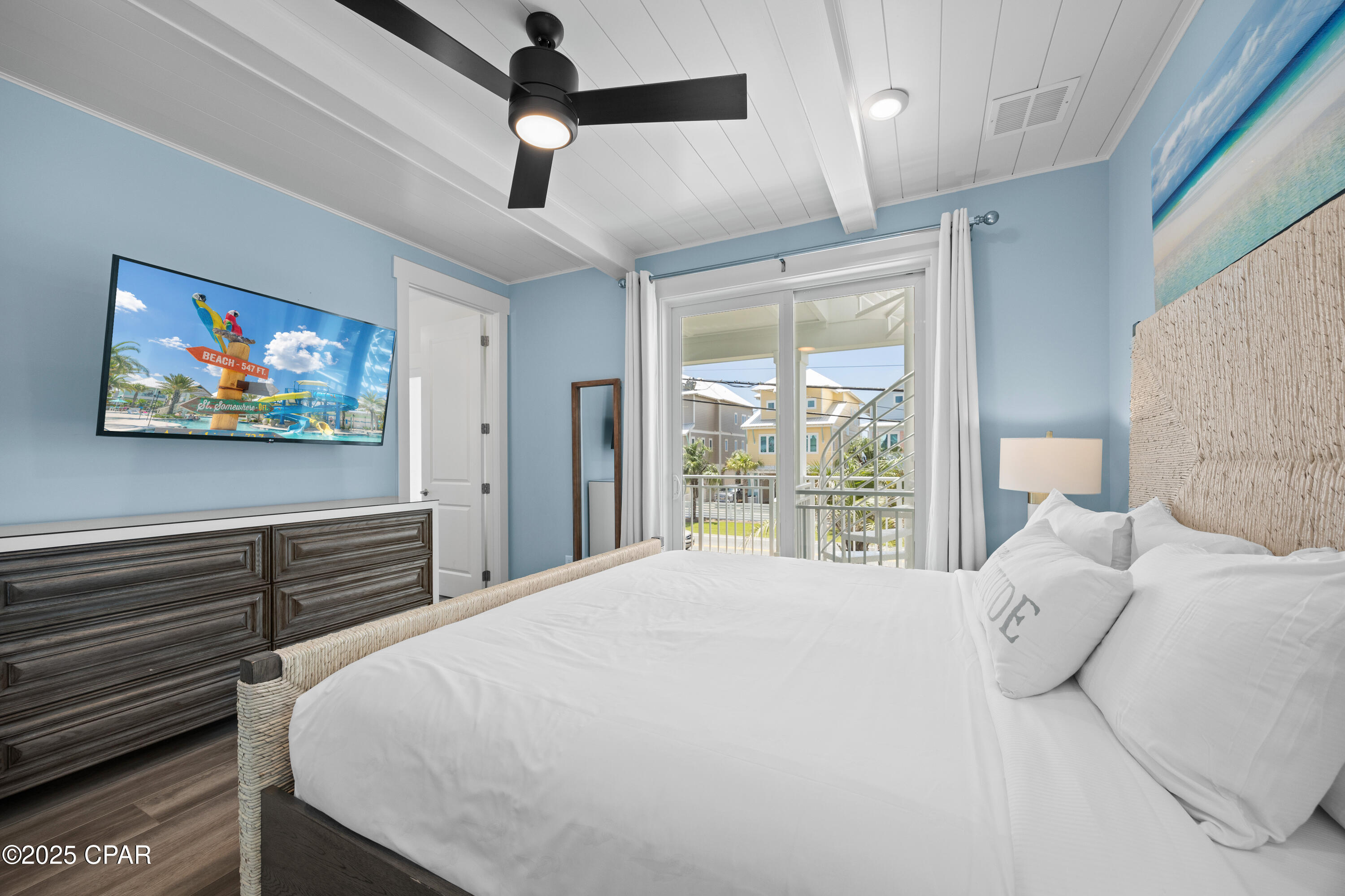 Listing photo id 20 for 13656 Front Beach Road