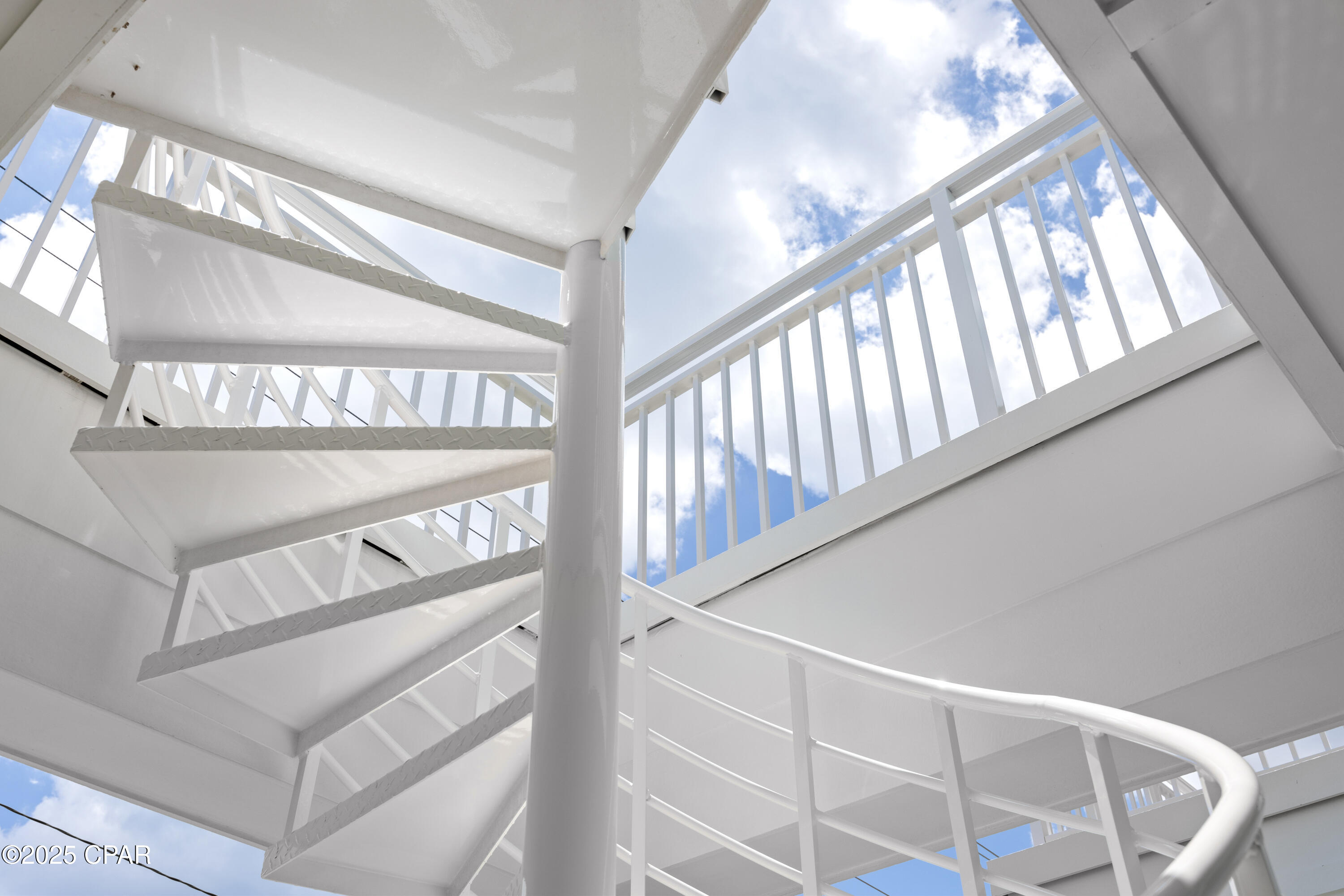 Image 26 For 13656 Front Beach Road