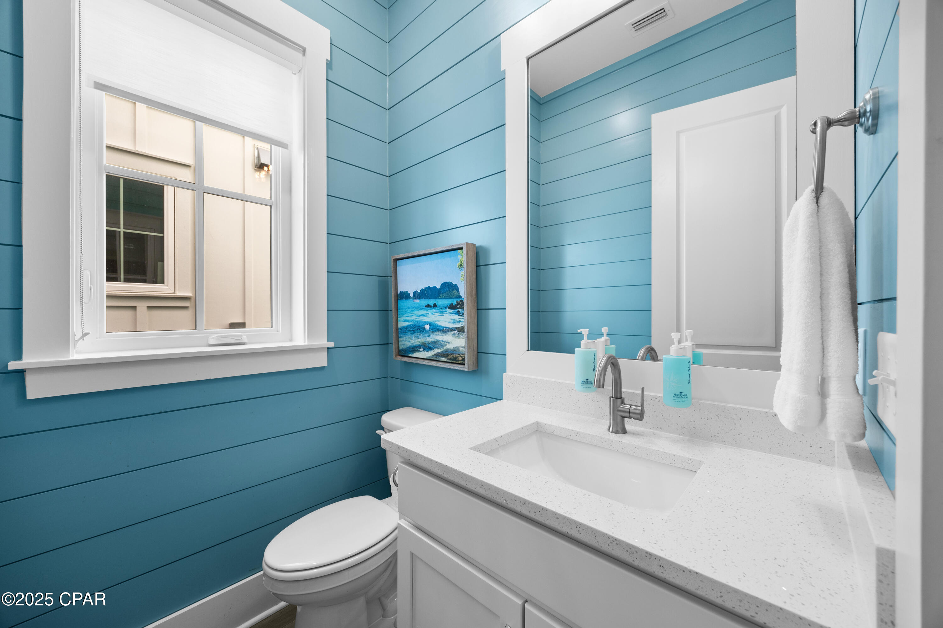 Listing photo id 44 for 13656 Front Beach Road