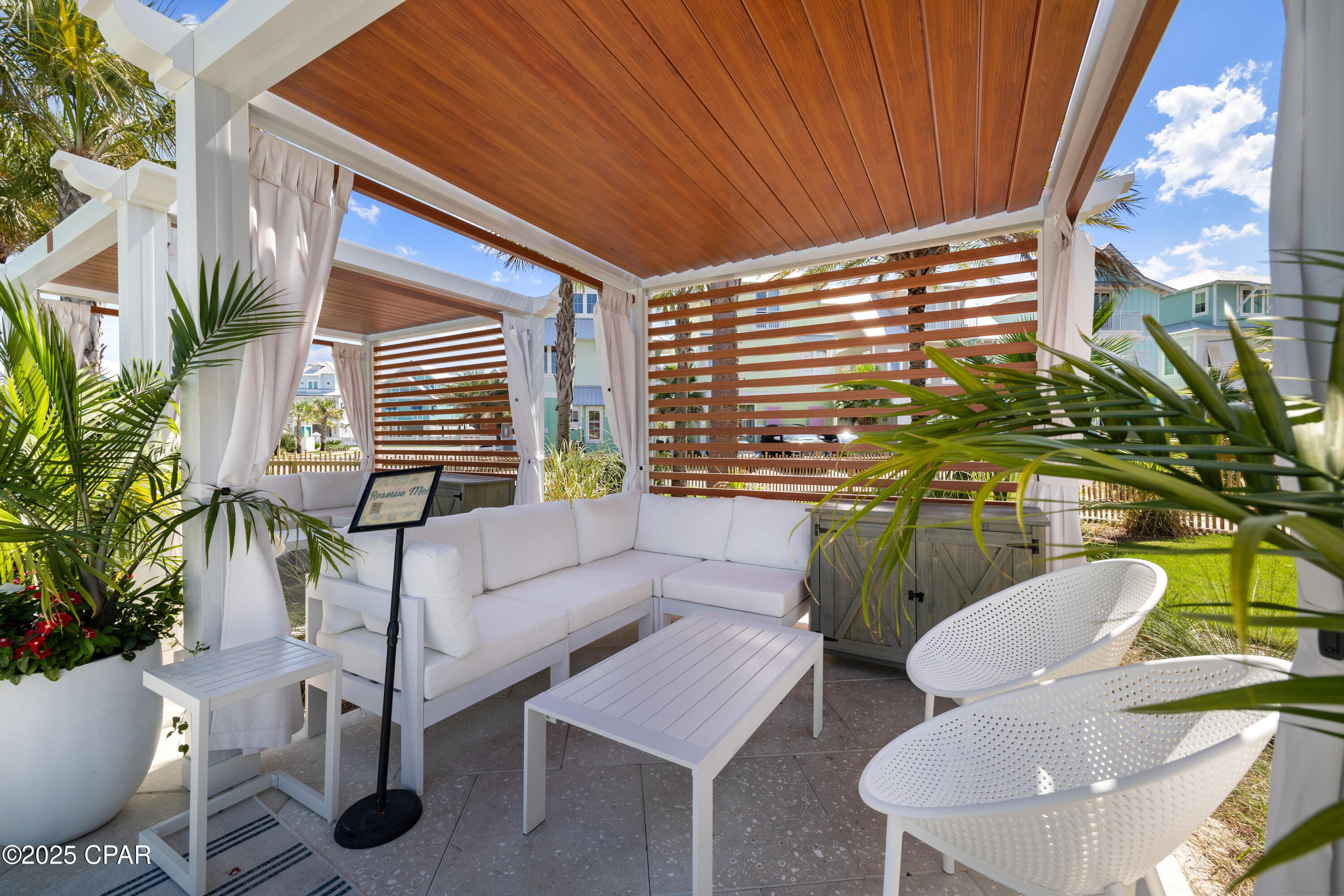 Listing photo id 54 for 13656 Front Beach Road