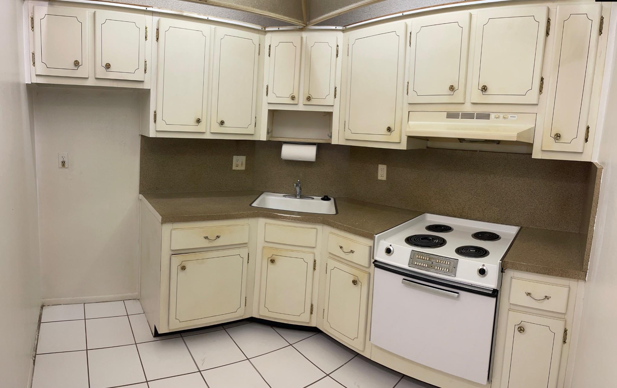 Homes for sale in Fort Lauderdale, FL | 5203 Ne 24 Terrace #B204, Fort Lauderdale, FL 33308 | MLS# F10521391