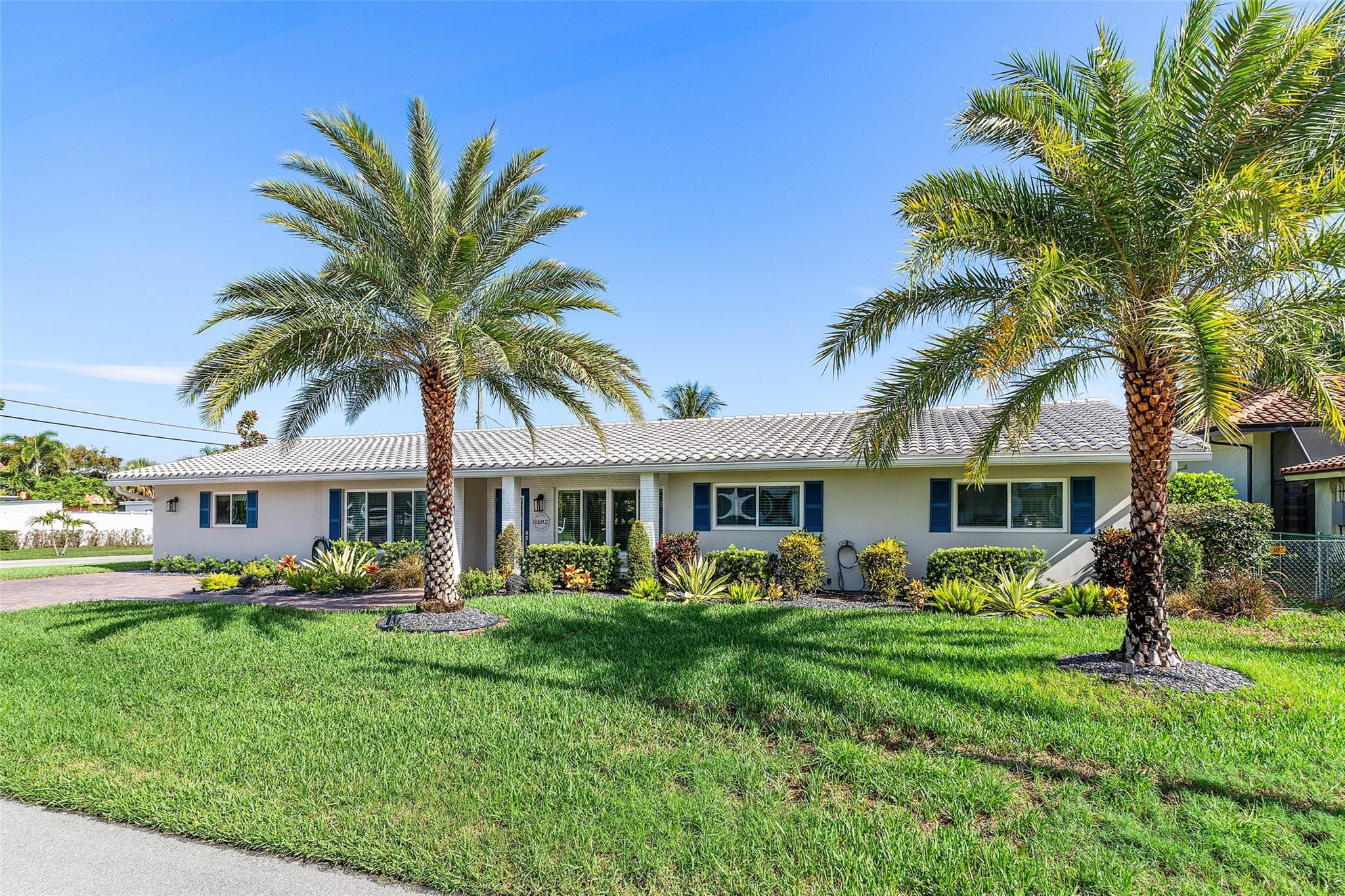 Homes for sale in Deerfield Beach, FL | 865 Ne 5th St, Deerfield Beach, FL 33441 | MLS# F10521112