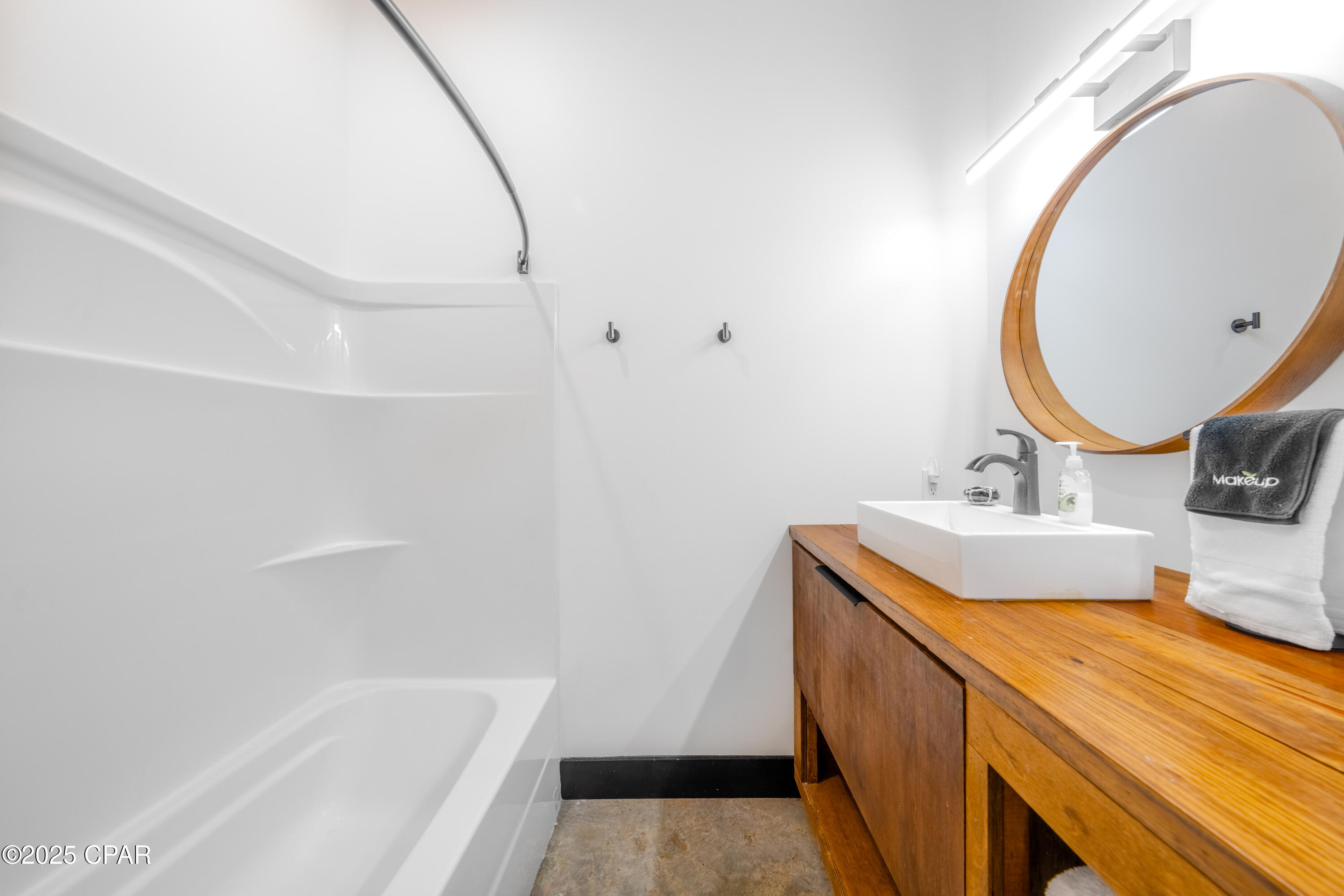 Image 20 For 5101 Lake Bluff Circle