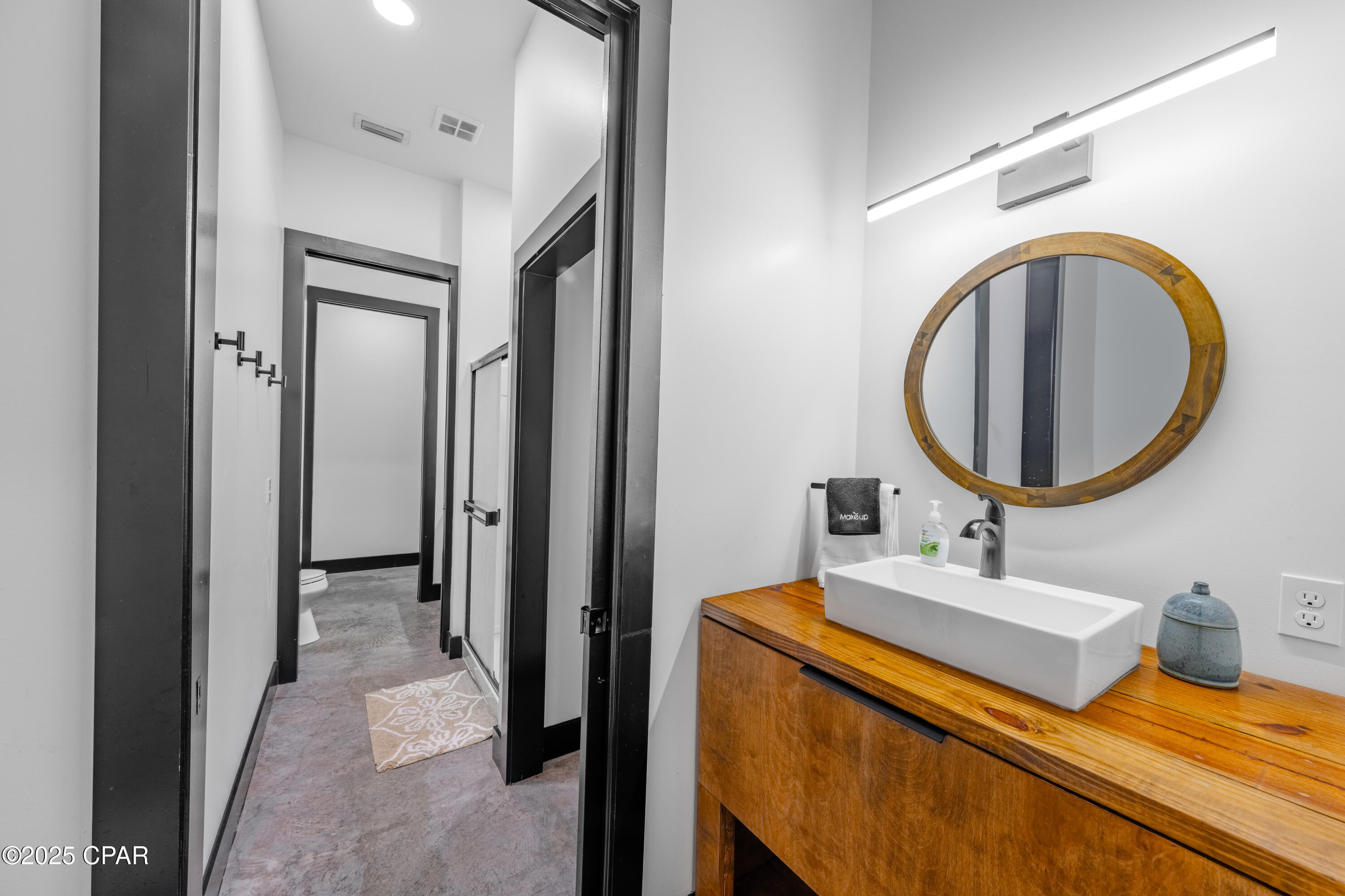 Image 24 For 5101 Lake Bluff Circle