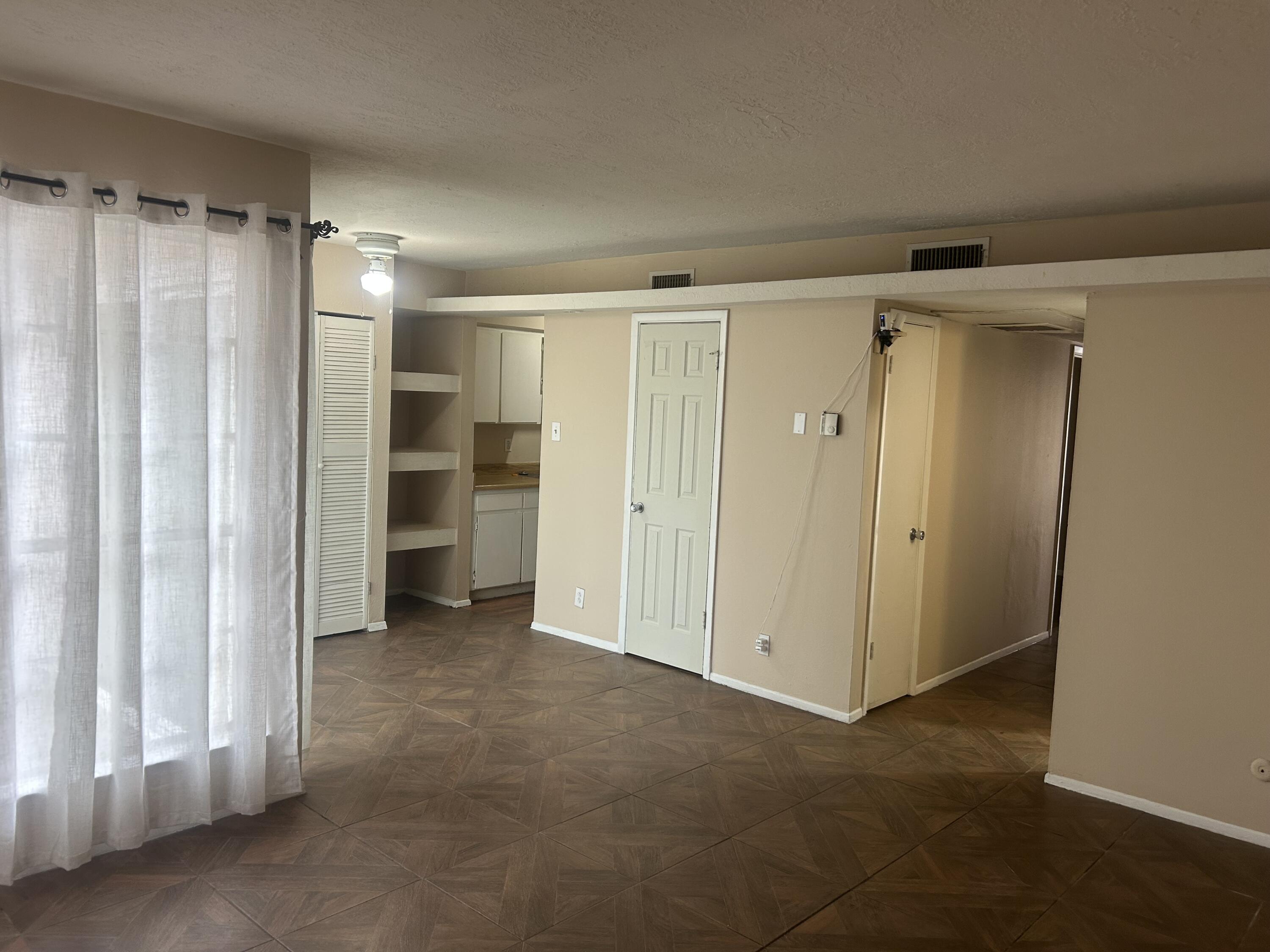 Homes for sale in Albuquerque, NM | 4601 Carlisle Blvd Ne #D-5, Albuquerque, NM 87109 | MLS# 1089952