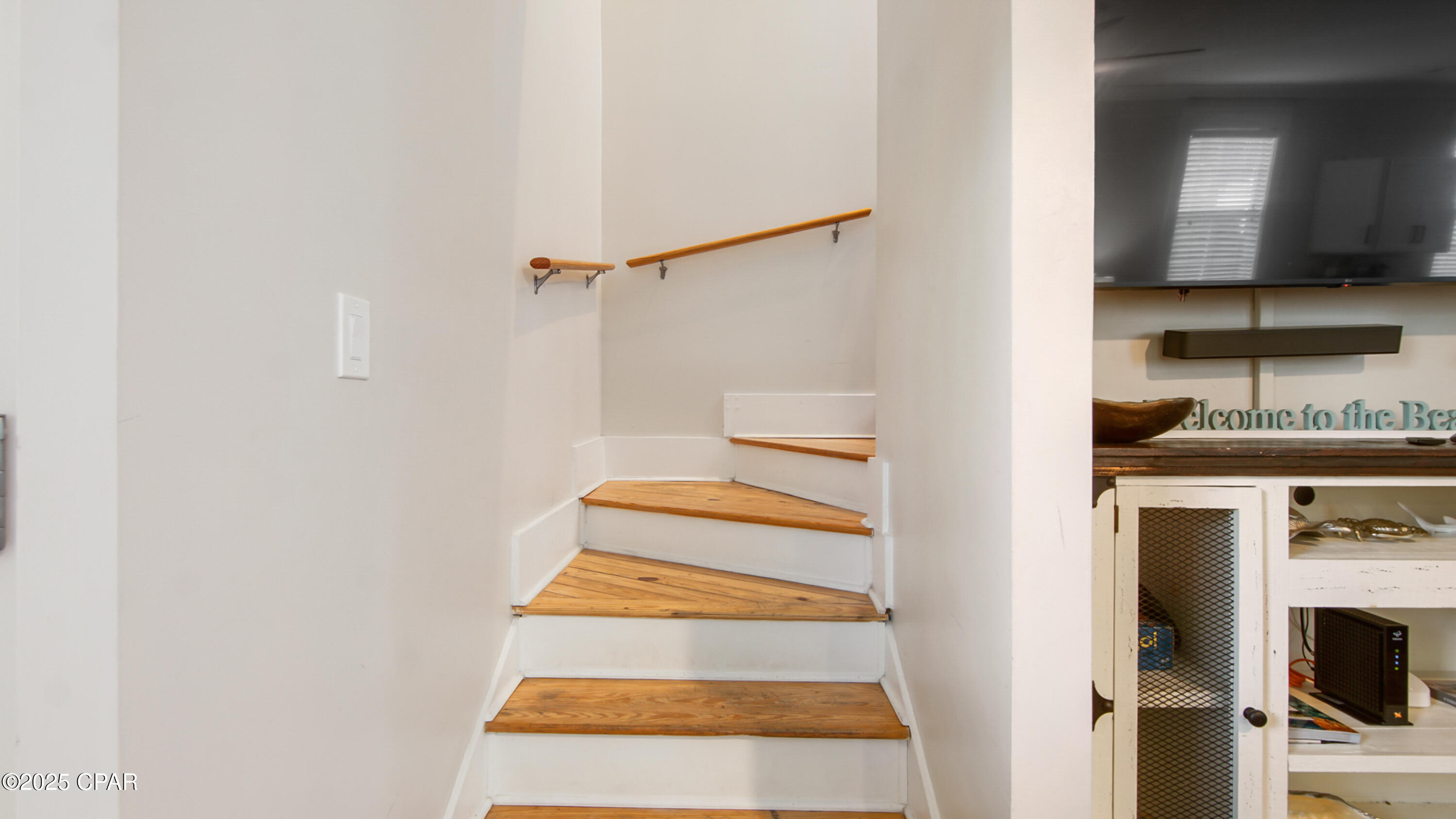 Image 16 For 3050 Highway 98  B8