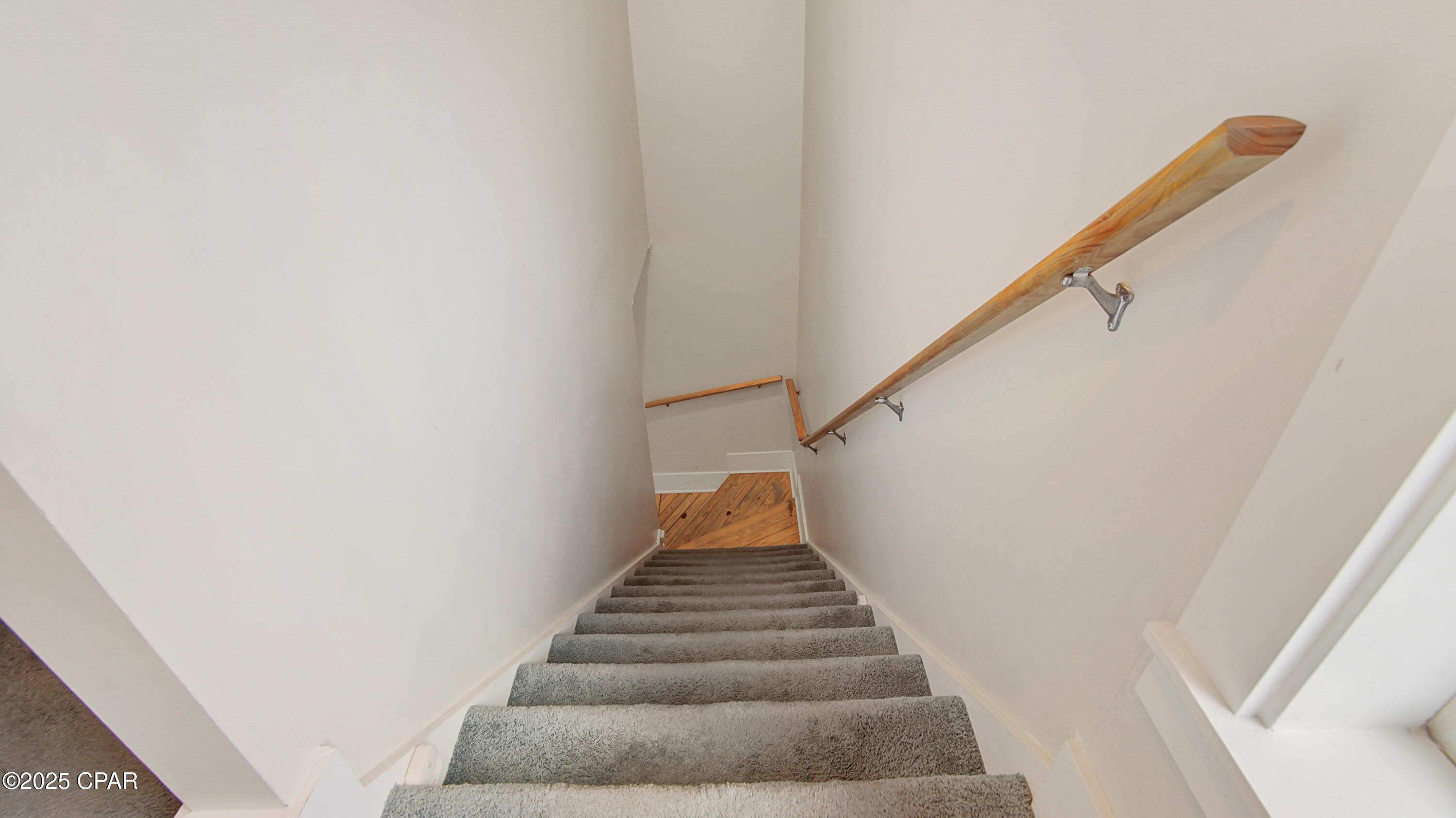 Image 17 For 3050 Highway 98  B8