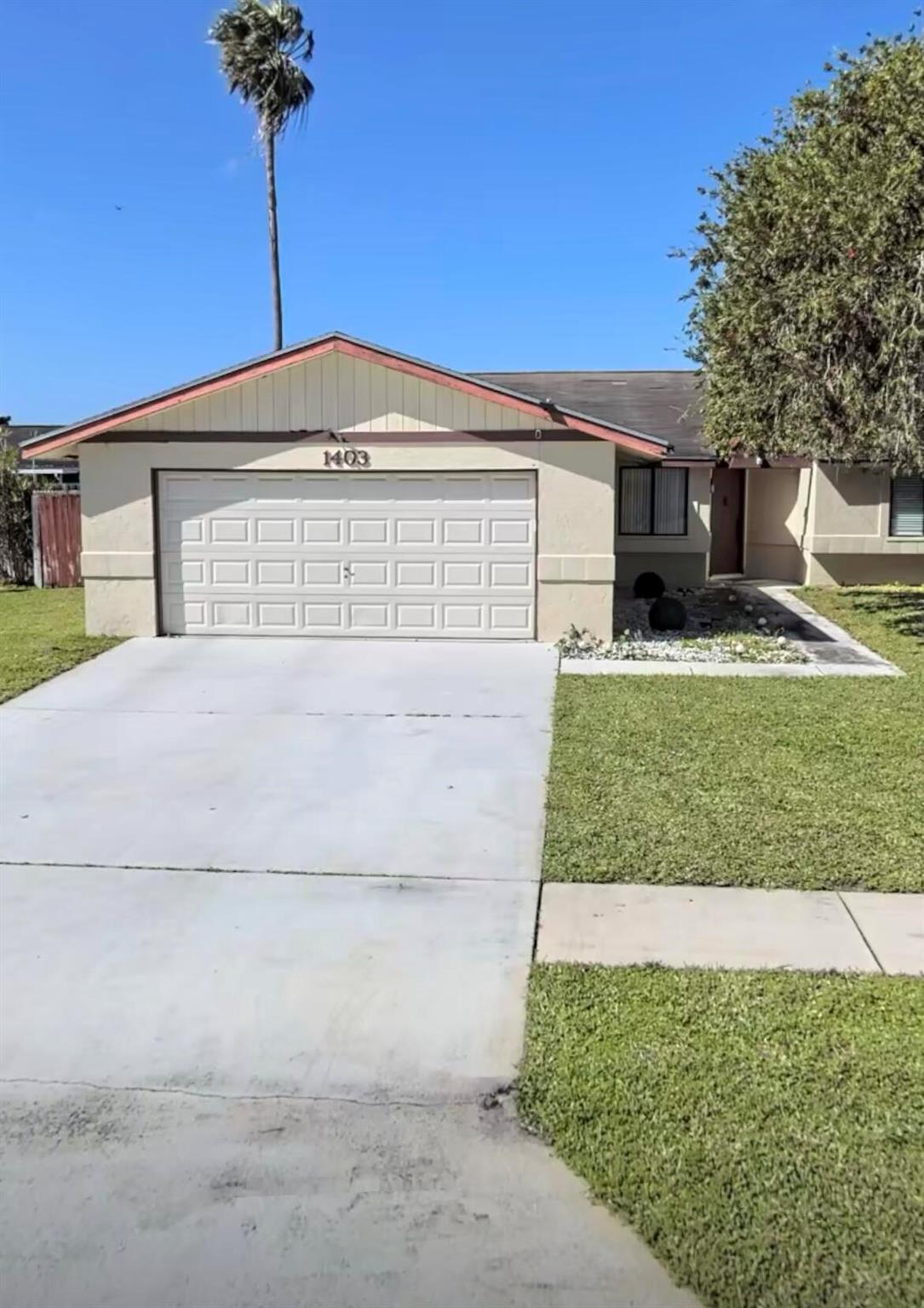 1403 Donwoods Lane Lane Royal Palm Beach FL 33411 | R11117137