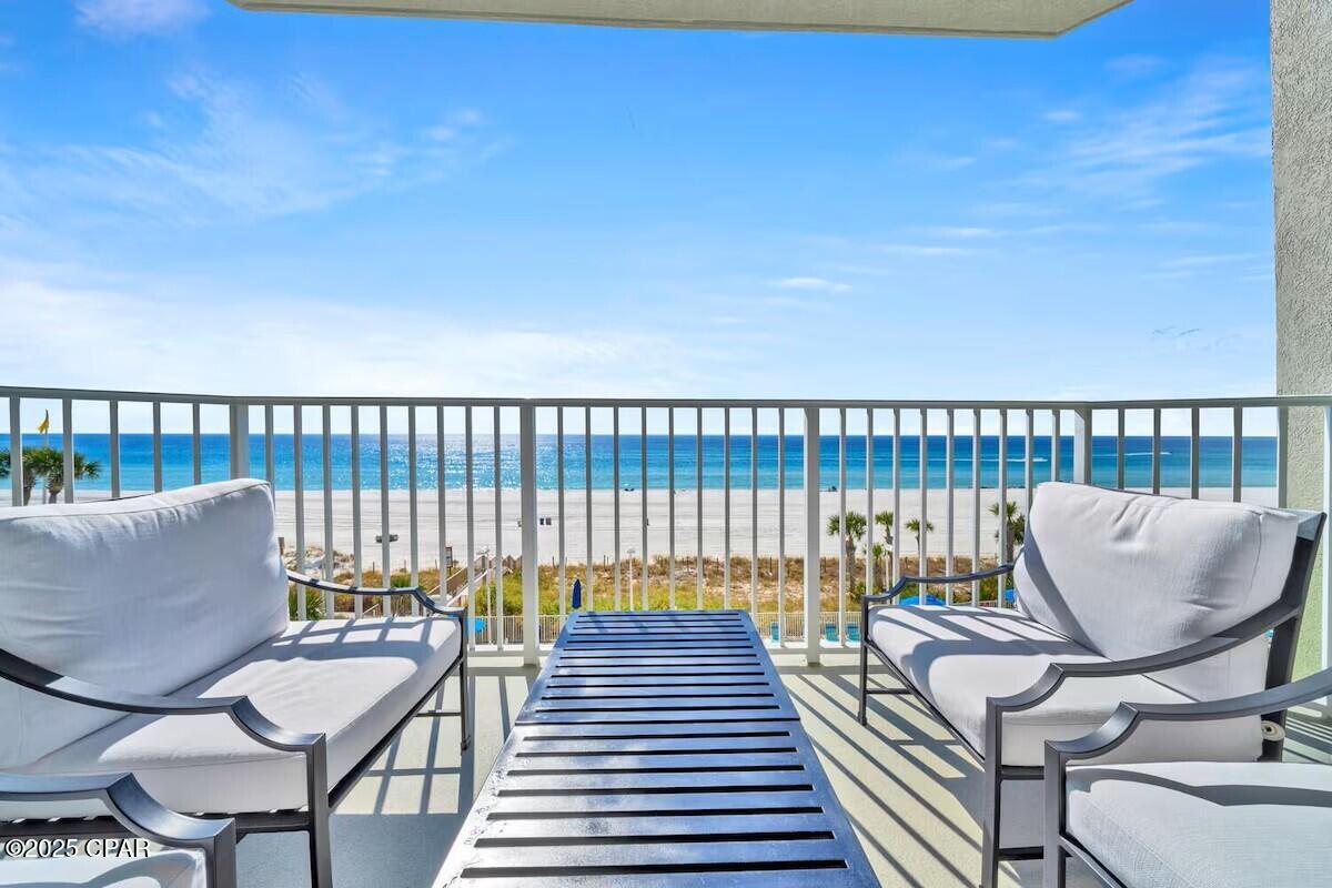 Image 3 For 9450 Thomas Drive 303c