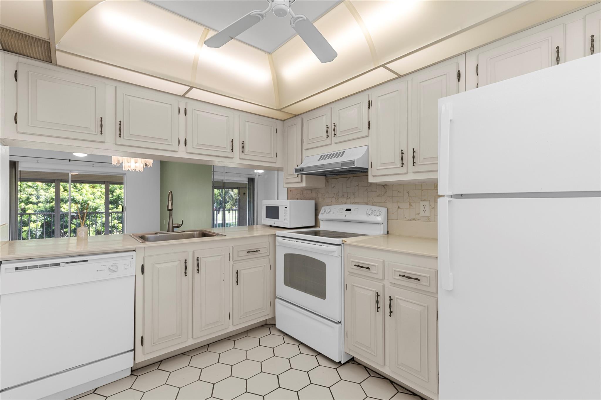 Homes for sale in Coconut Creek, FL | 2701 Nassau Bnd #D2, Coconut Creek, FL 33066 | MLS# F10521349