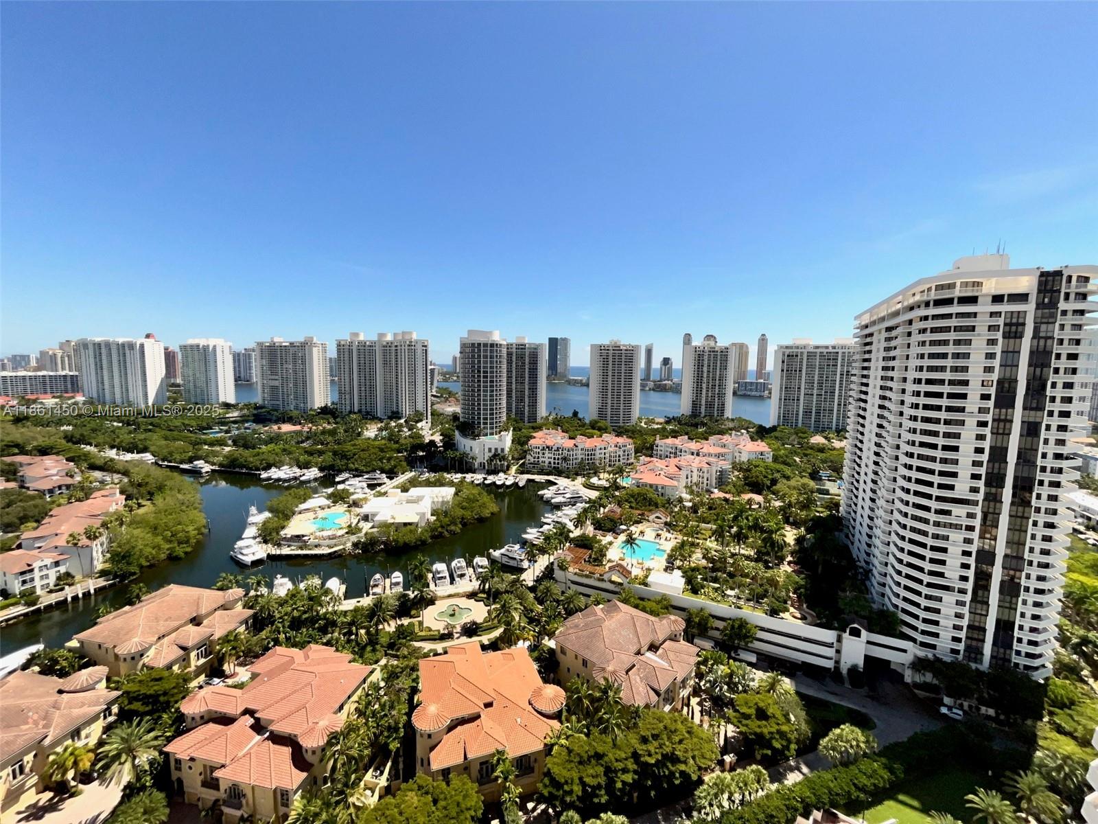 Condo for Rent in Aventura, FL